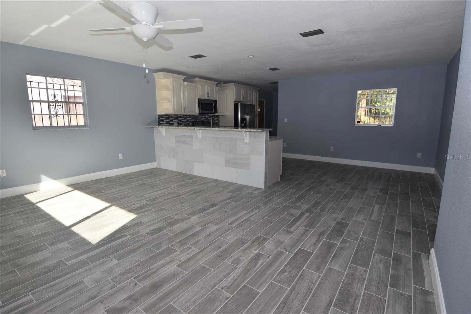 Image 3 of 9 For 1107 Woodlawn Avenue