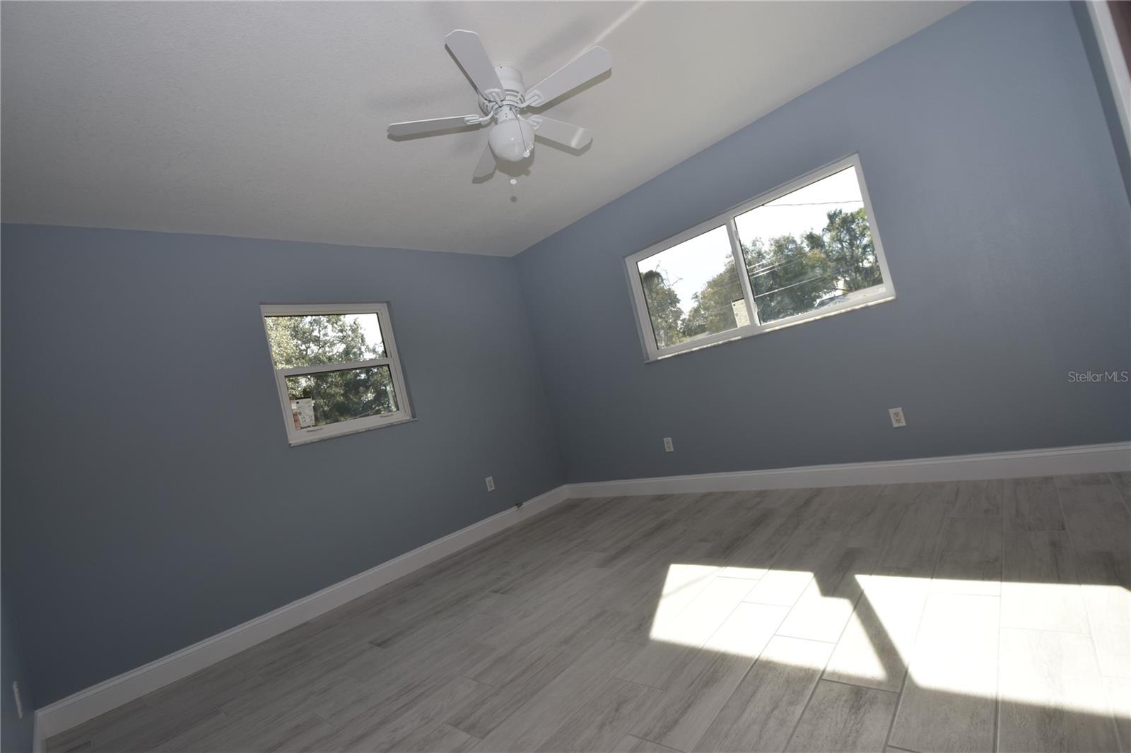 Image 6 of 9 For 1107 Woodlawn Avenue