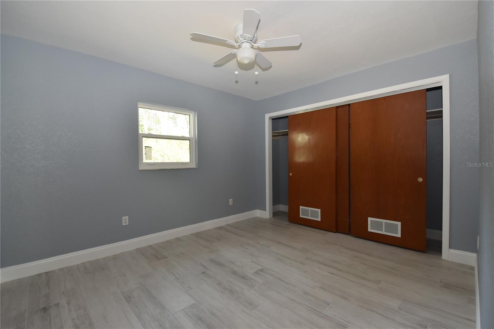 Image 9 of 9 For 1107 Woodlawn Avenue