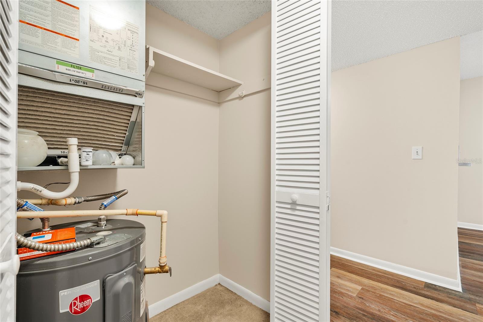 Image 10 of 21 For 6336 Newtown Circle B3