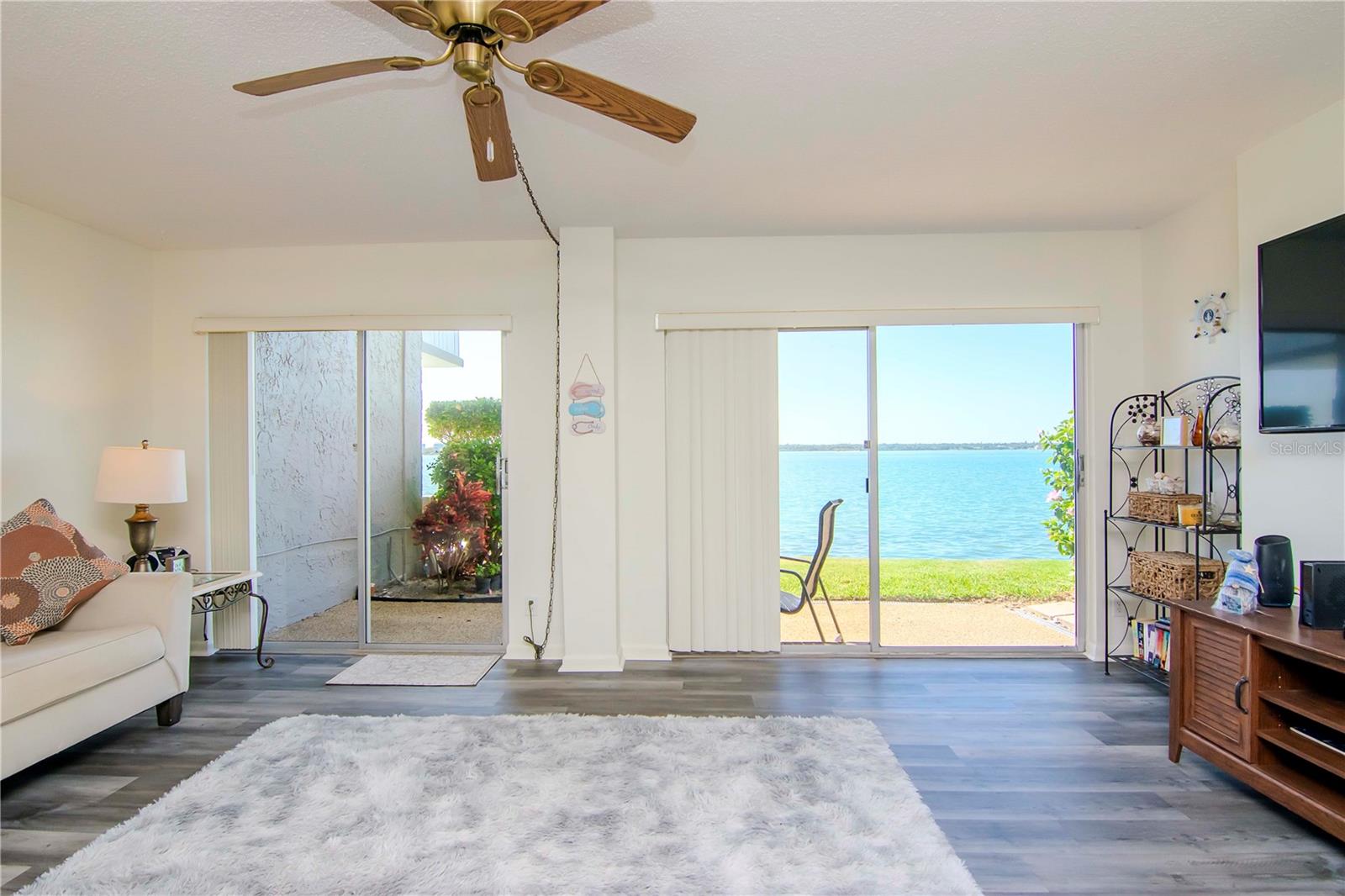 Image 2 of 10 For 1301 Gulf Boulevard 107