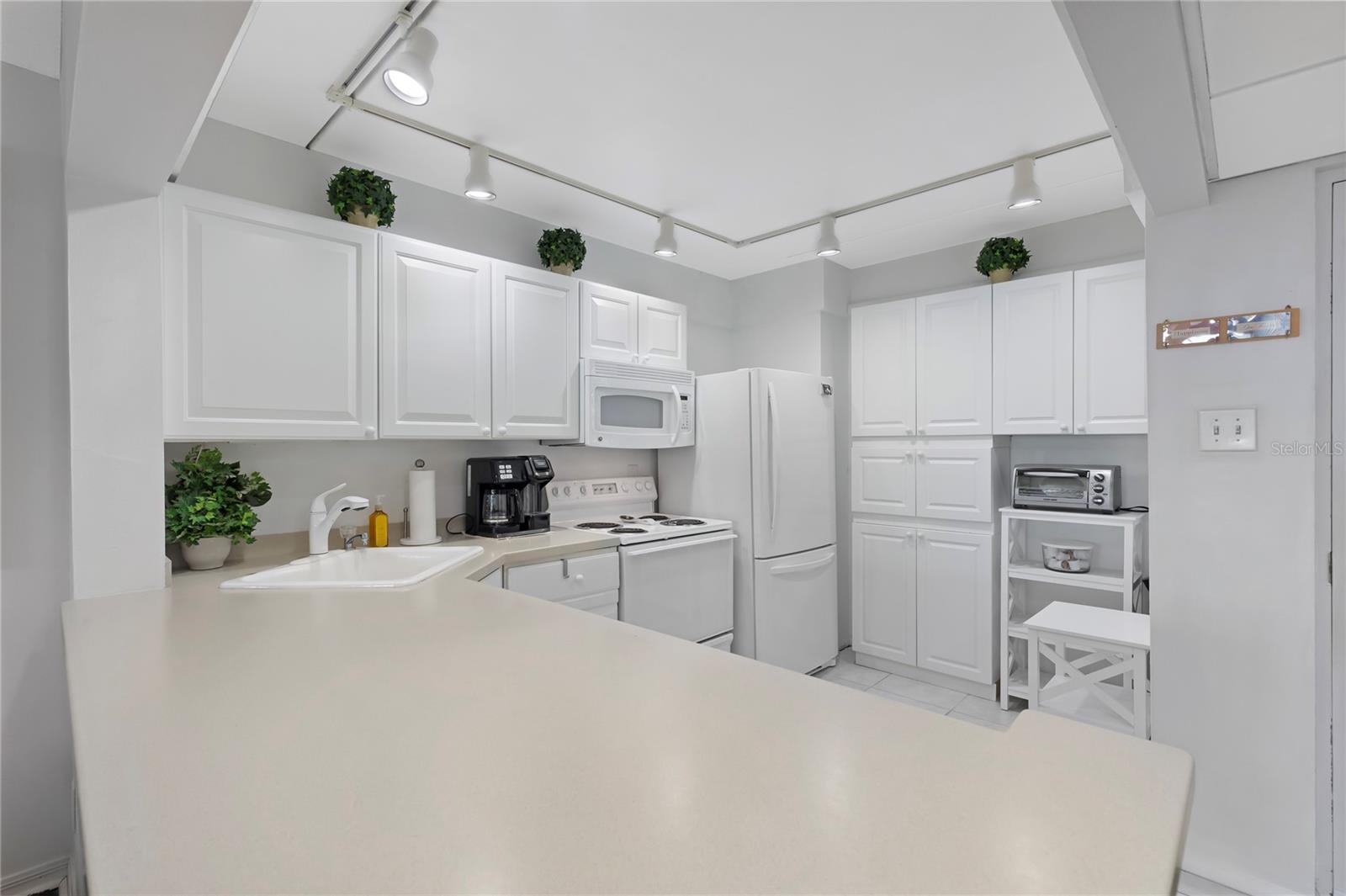 Image 6 of 41 For 12300 Vonn Road 9104