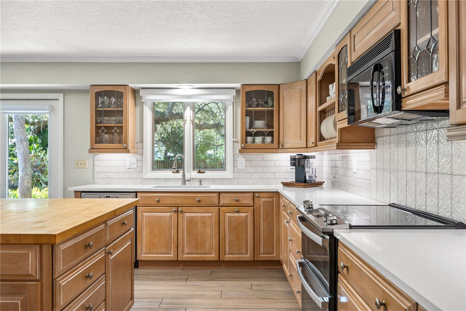 Image 19 of 42 For 2401 Palm Boulevard
