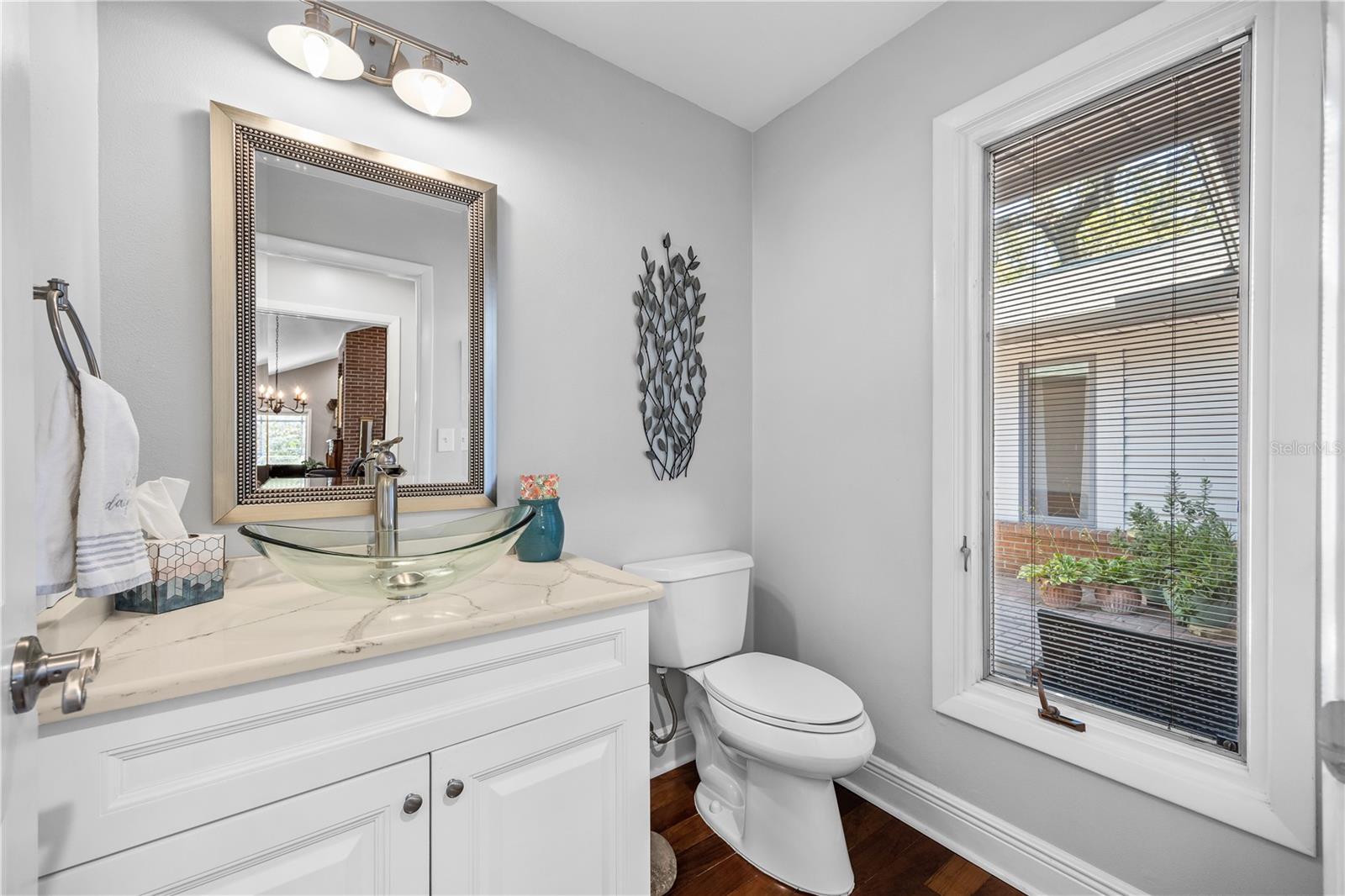 Image 30 of 42 For 2401 Palm Boulevard
