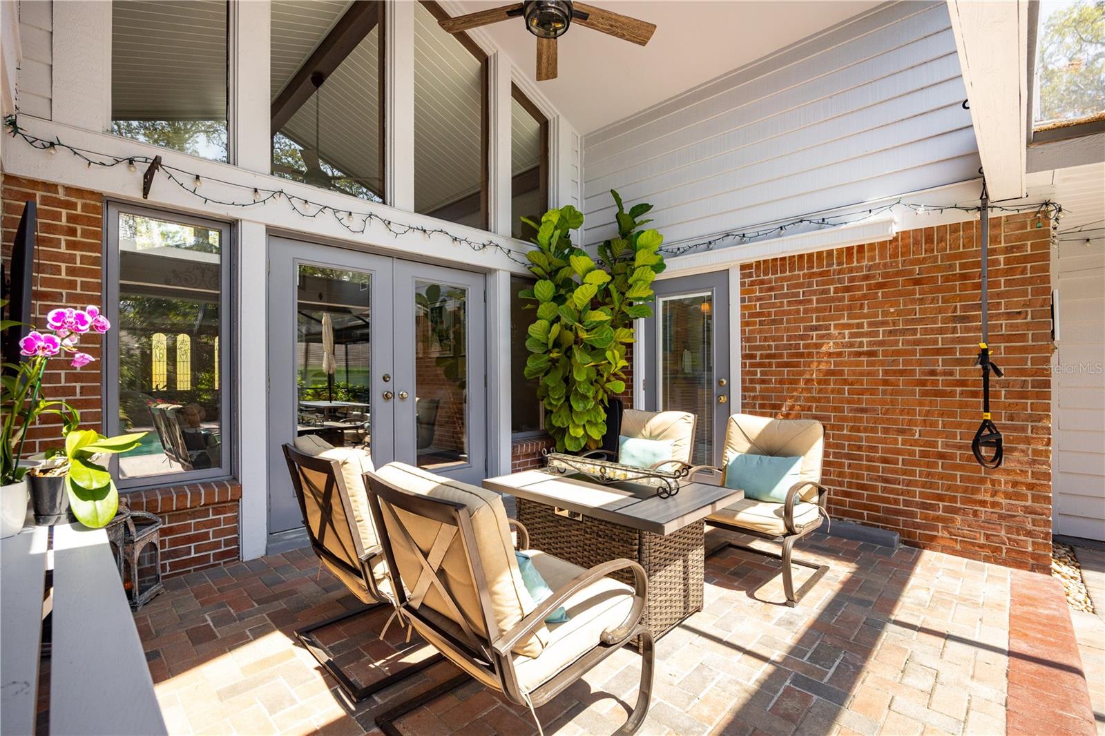 Image 32 of 42 For 2401 Palm Boulevard