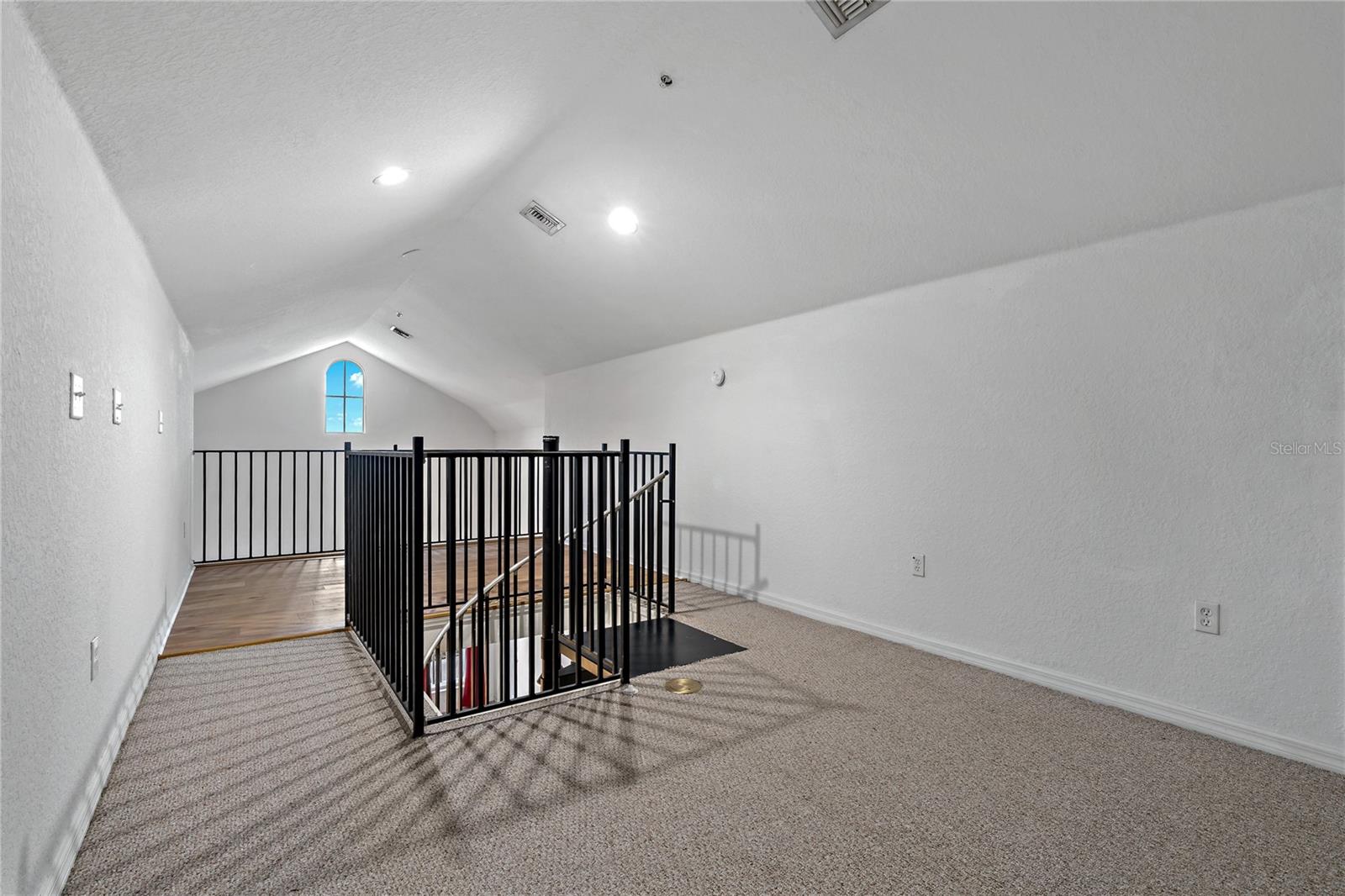 Image 7 of 18 For 2002 5th Avenue 213