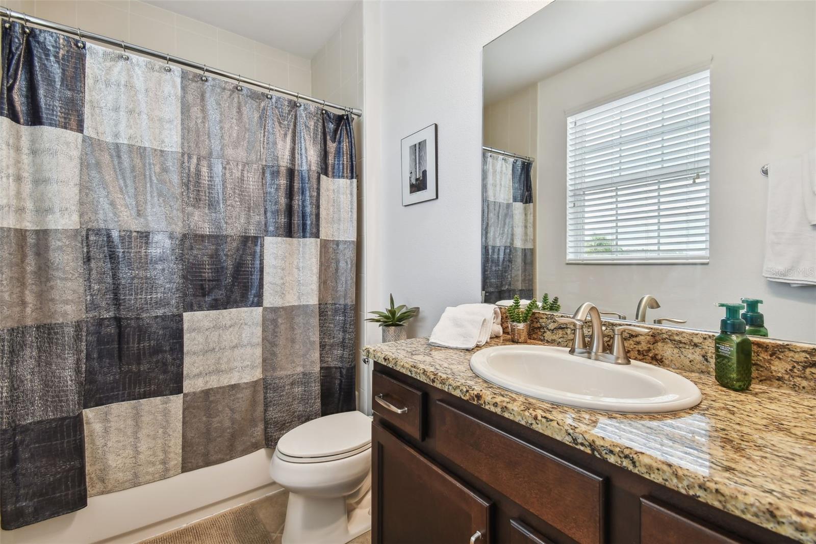 Image 30 of 73 For 30415 Palmer Oak Drive