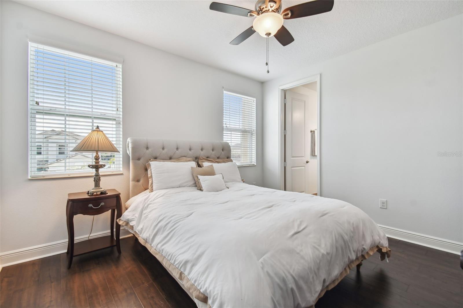 Image 31 of 73 For 30415 Palmer Oak Drive