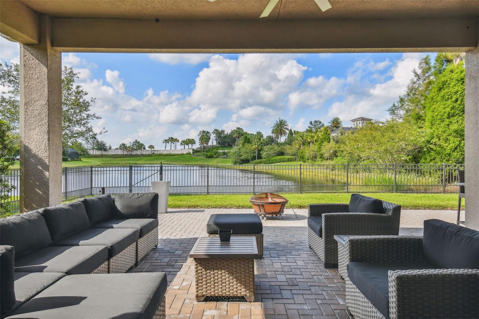 Image 35 of 73 For 30415 Palmer Oak Drive