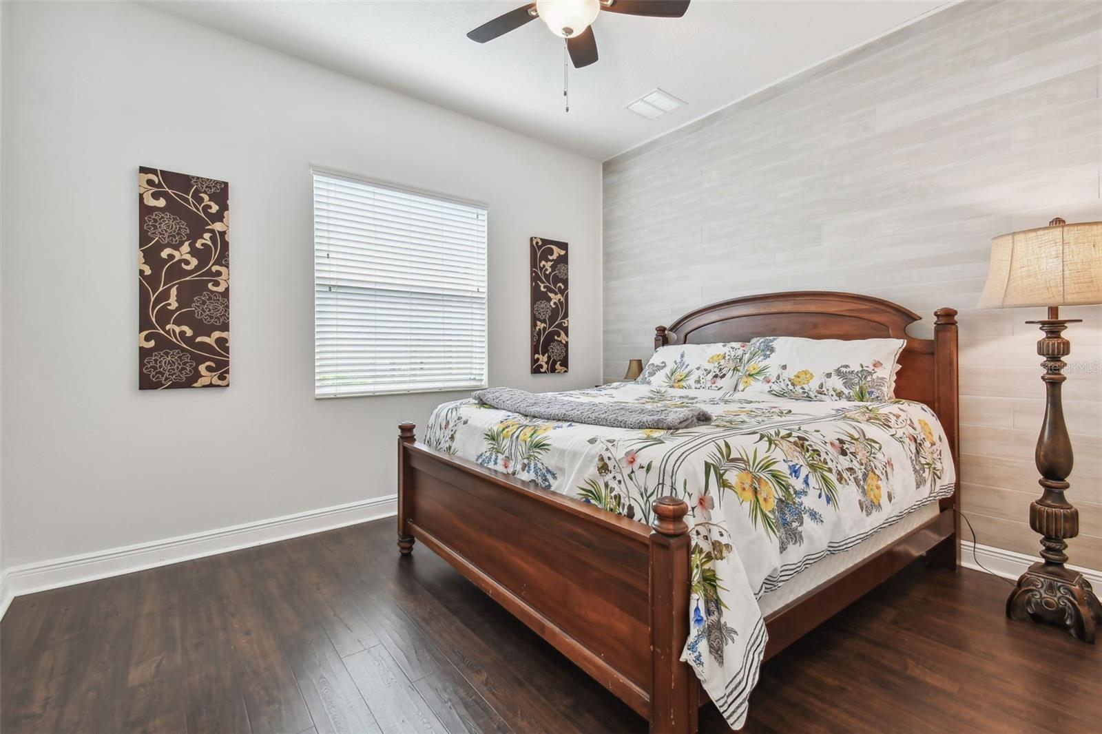 Image 7 of 73 For 30415 Palmer Oak Drive