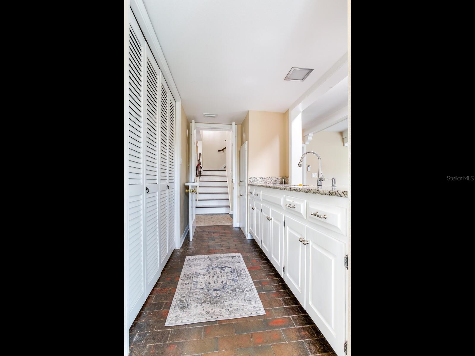 Image 14 of 34 For 4921 Lyford Cay Road