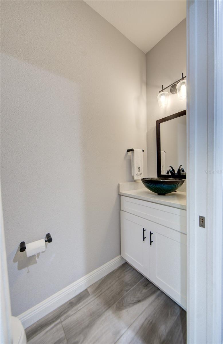 Image 9 of 47 For 817 Wilkie Street