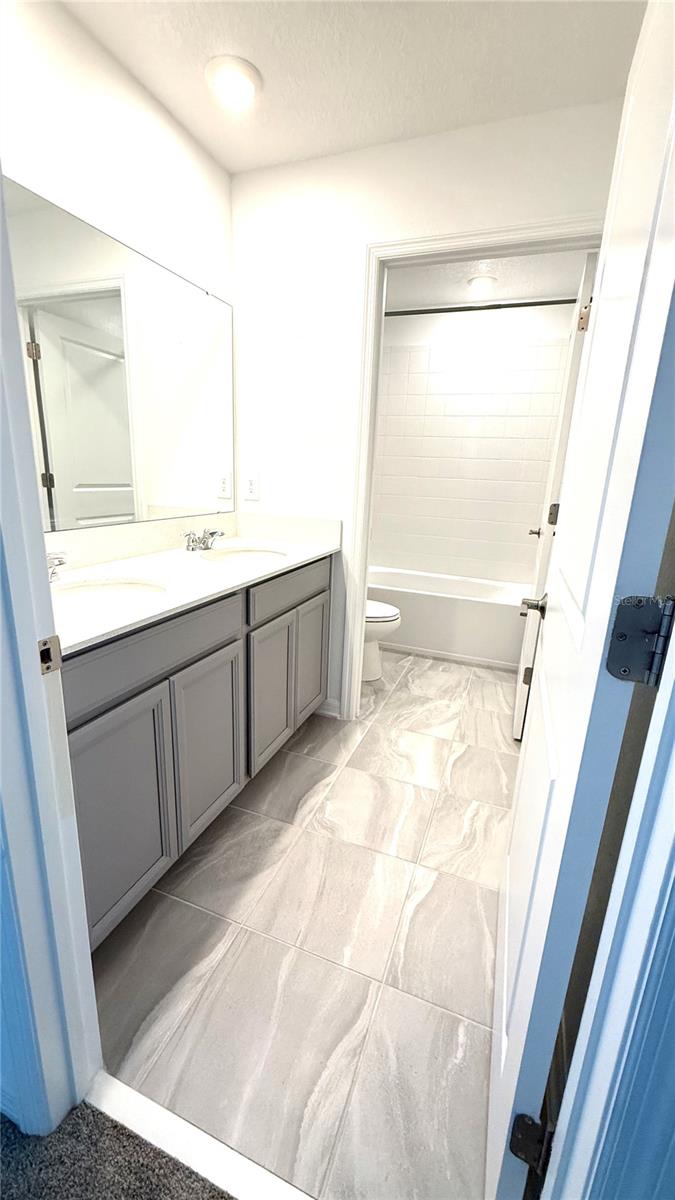 Image 19 of 28 For 827 Ofanto Way