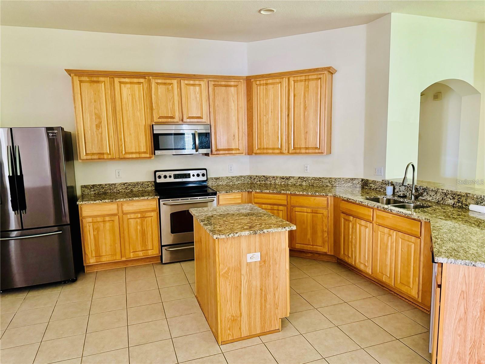Image 12 of 41 For 7346 Crescent Palm Drive