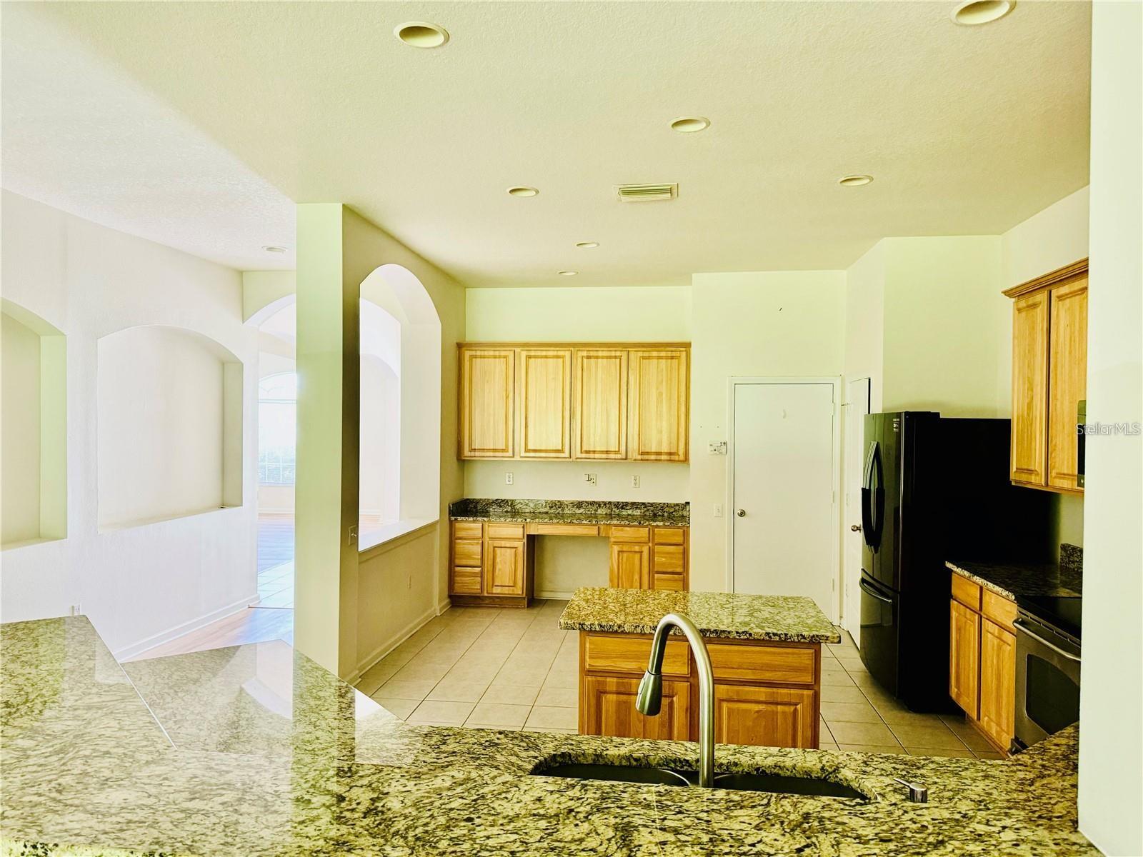 Image 16 of 41 For 7346 Crescent Palm Drive