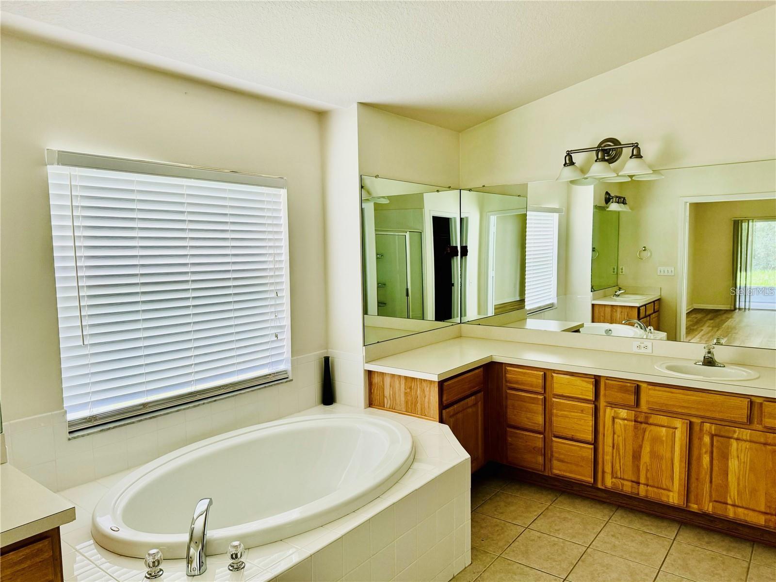 Image 19 of 41 For 7346 Crescent Palm Drive