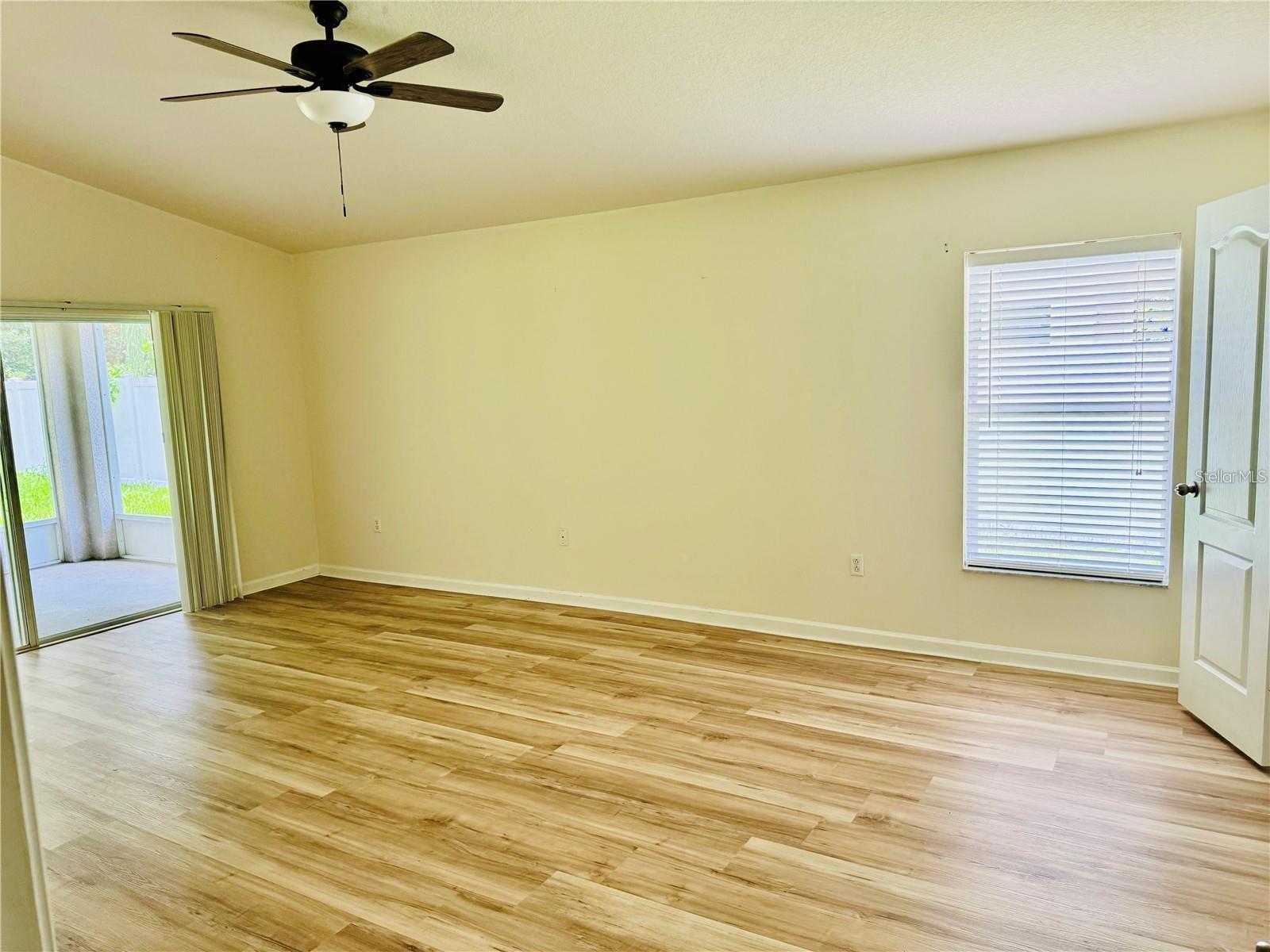 Image 23 of 41 For 7346 Crescent Palm Drive