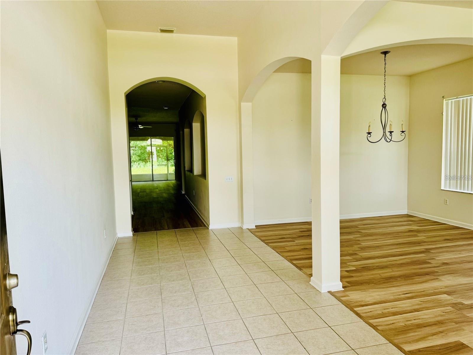 Image 6 of 41 For 7346 Crescent Palm Drive