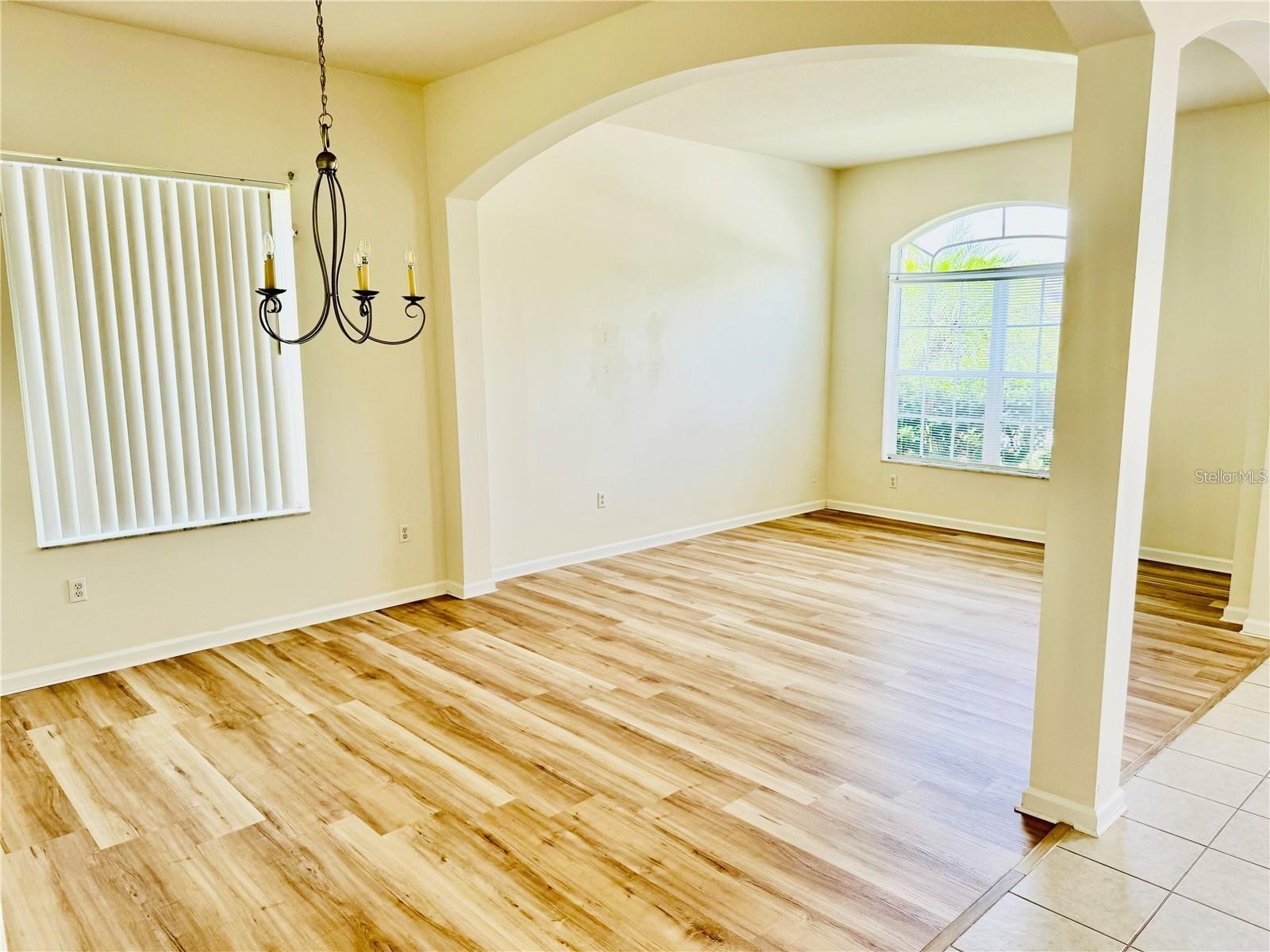 Image 9 of 41 For 7346 Crescent Palm Drive