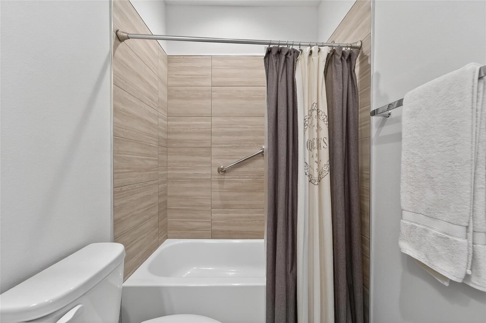 Image 34 of 52 For 1506 Caldera Court