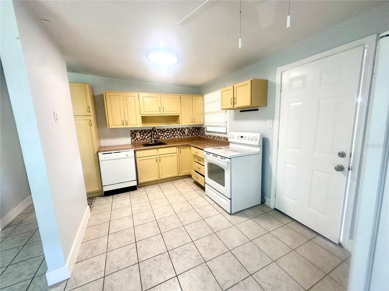 Image 7 of 15 For 9571 83rd Street