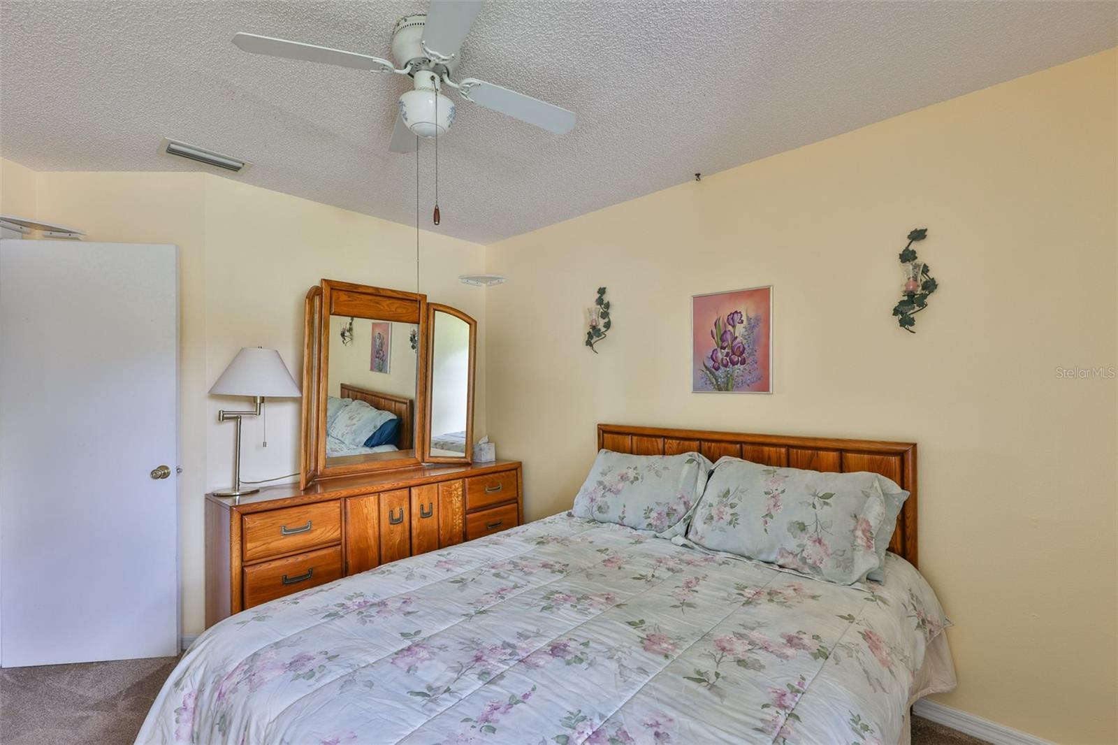 Image 15 of 54 For 11823 Cedarfield Drive