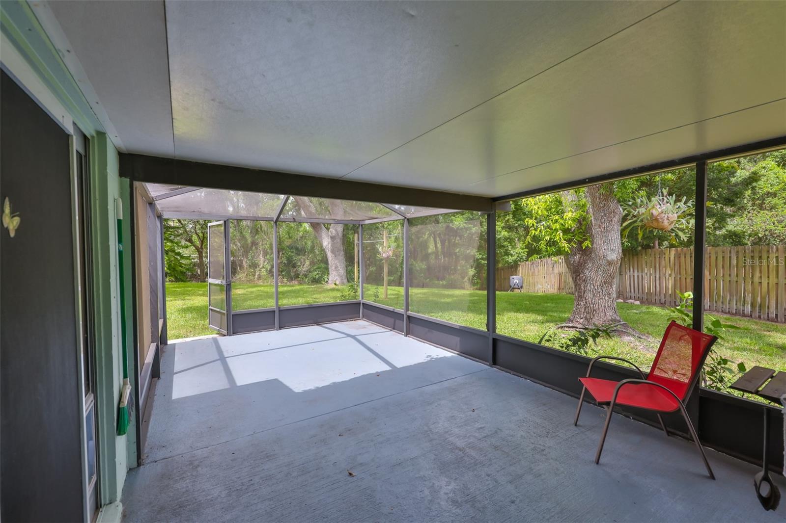 Image 36 of 54 For 11823 Cedarfield Drive