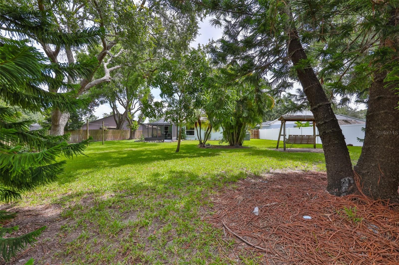 Image 39 of 54 For 11823 Cedarfield Drive