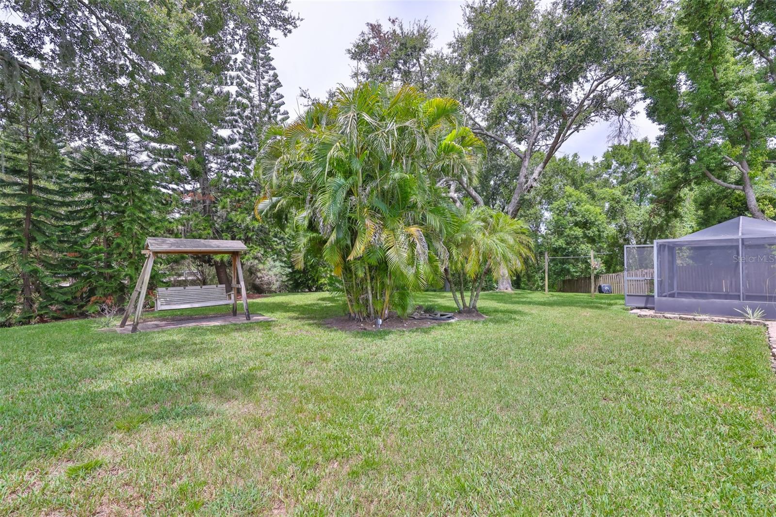 Image 43 of 54 For 11823 Cedarfield Drive