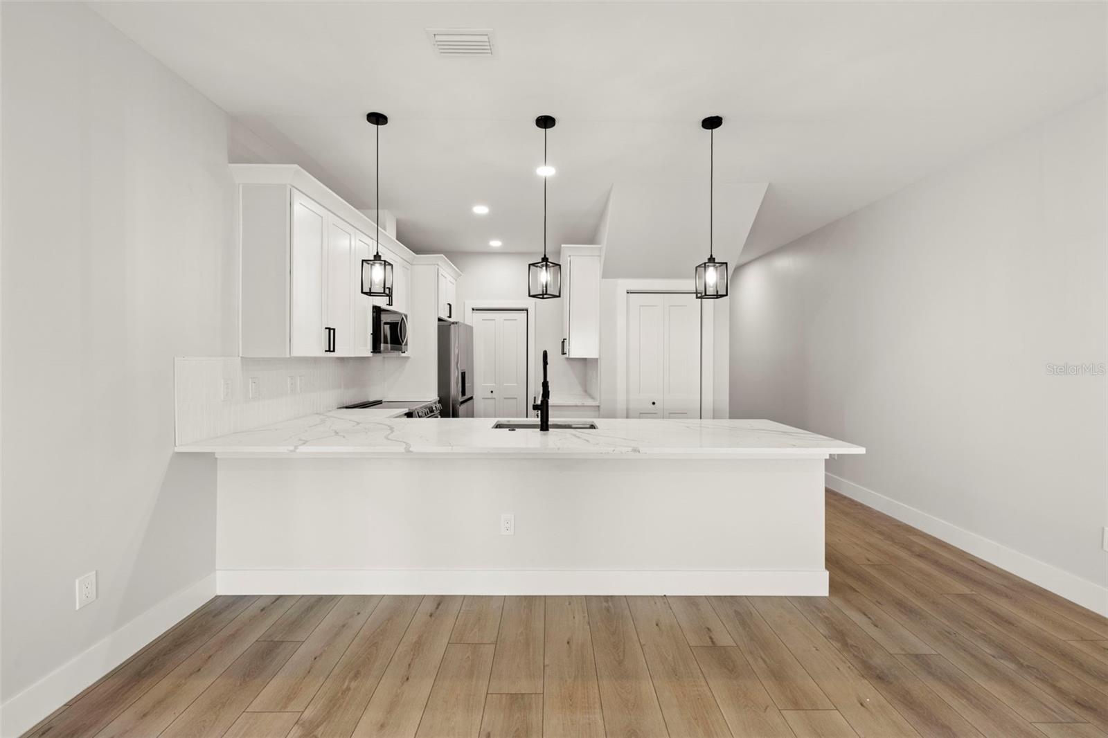 Image 14 of 51 For 4308 Gray Street 5