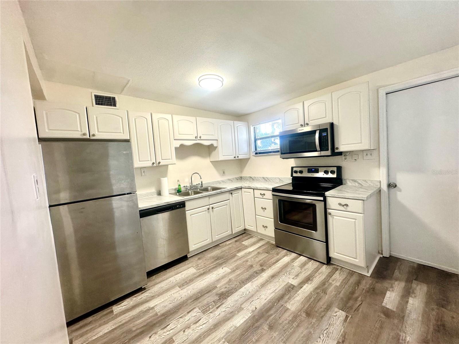 Image 3 of 14 For 9333 82nd Street