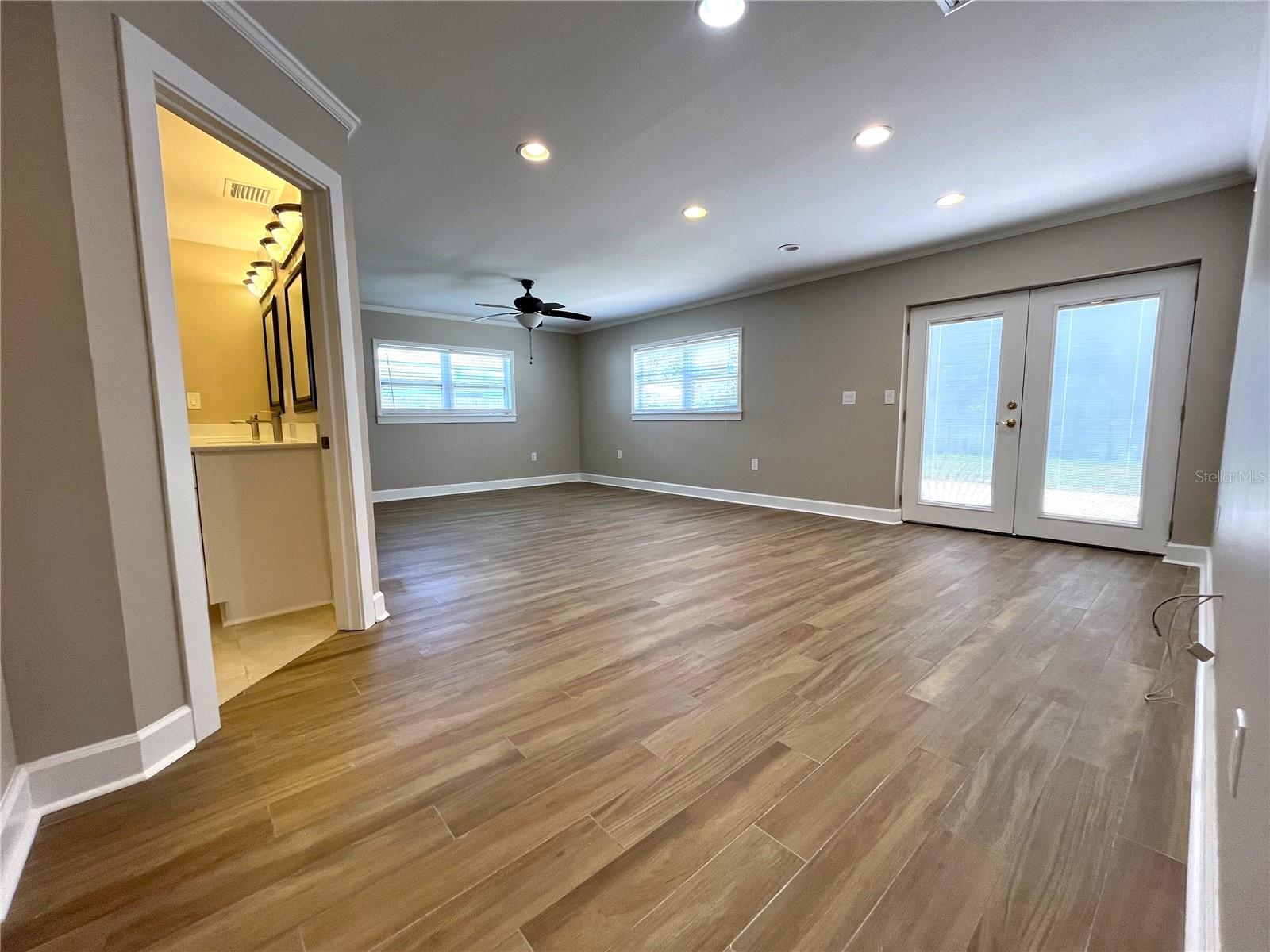 Image 13 of 24 For 3807 Belle Vista Drive E
