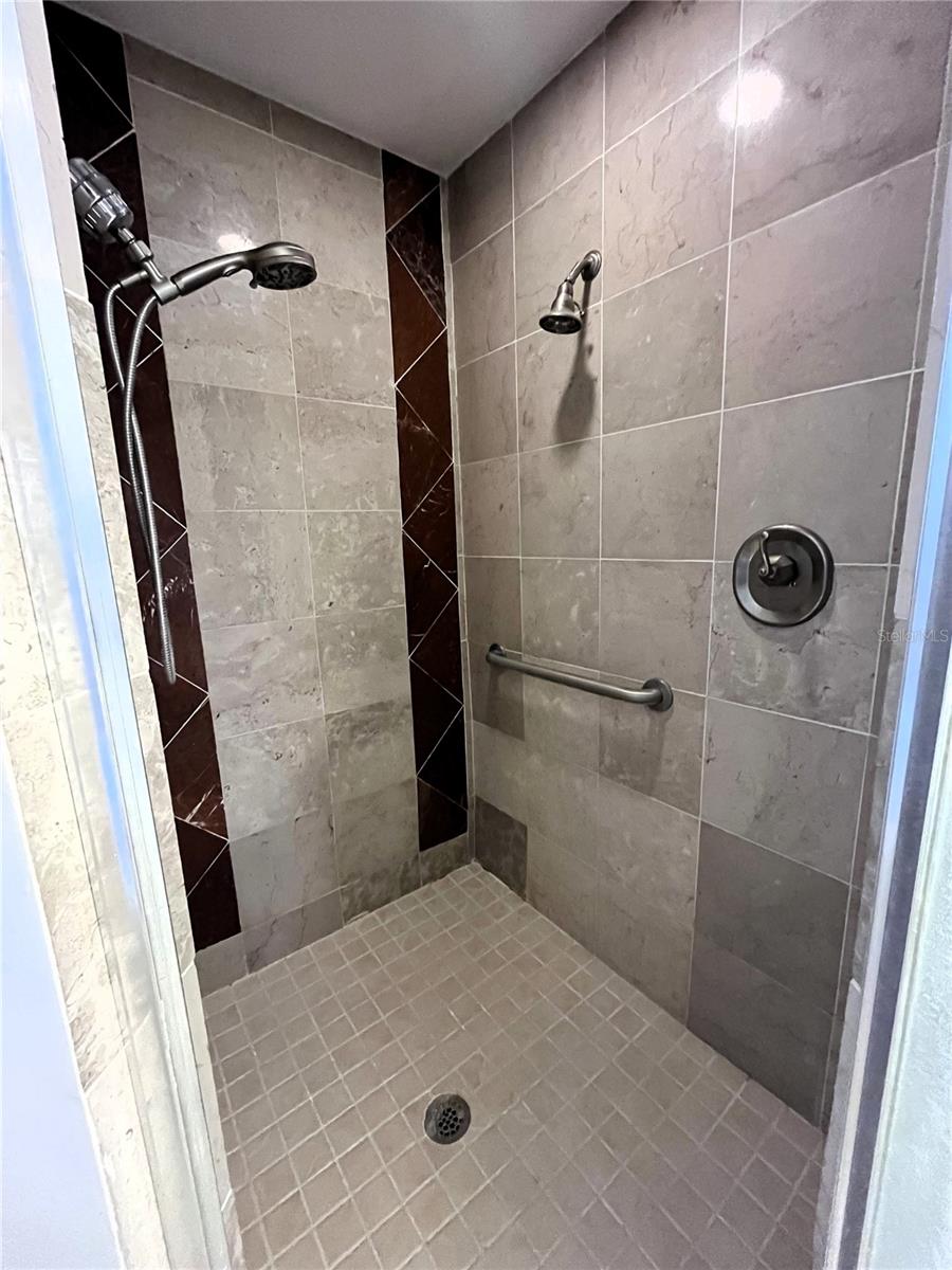 Image 18 of 24 For 3807 Belle Vista Drive E