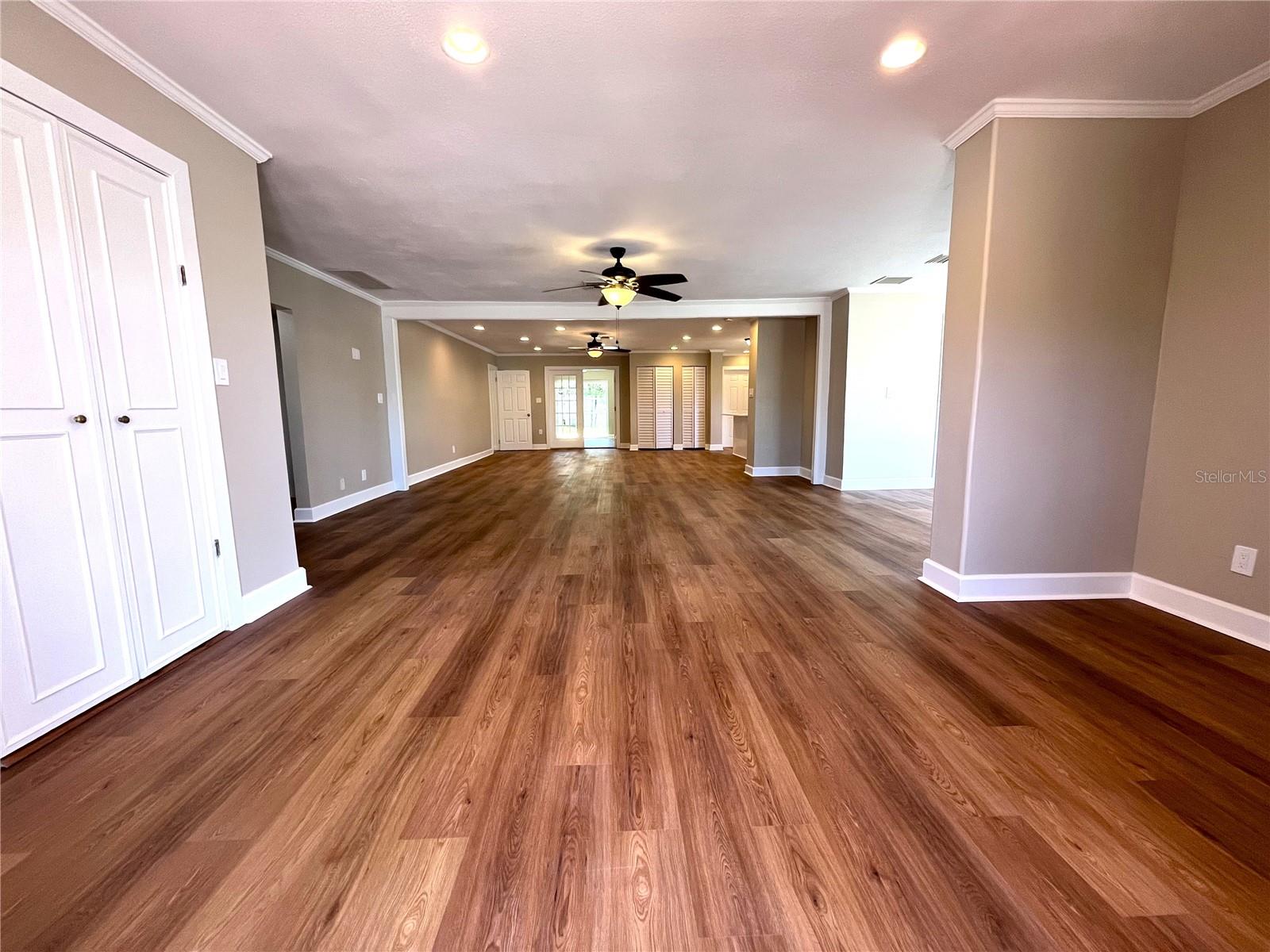 Image 4 of 24 For 3807 Belle Vista Drive E