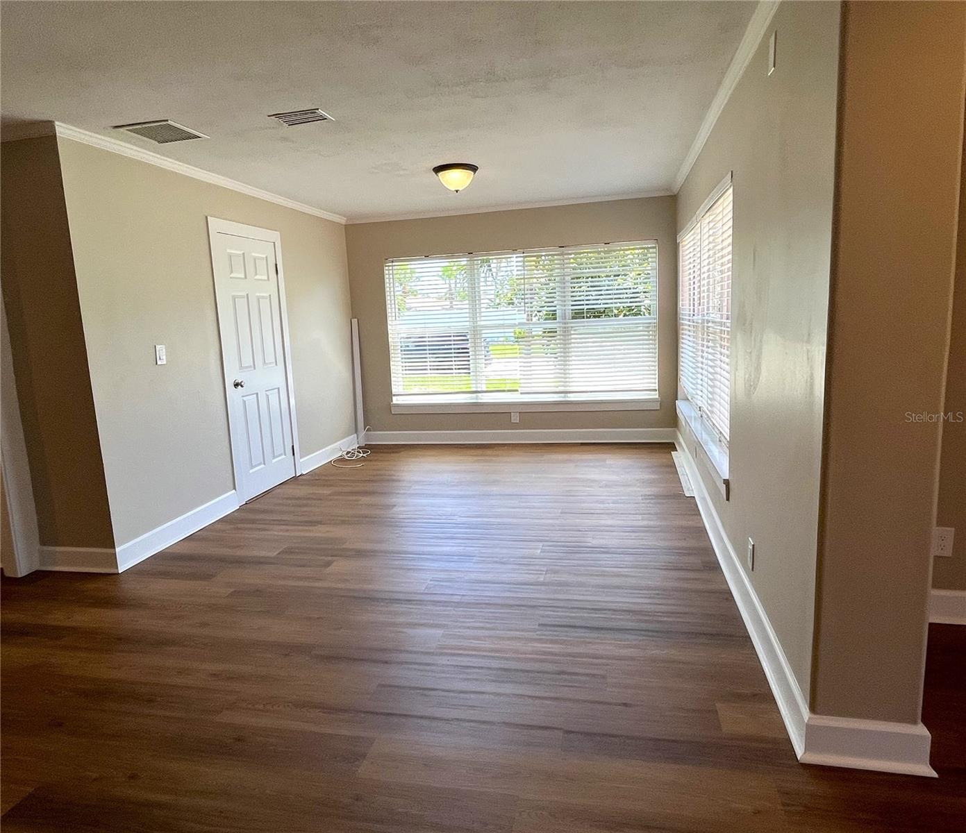 Image 5 of 24 For 3807 Belle Vista Drive E