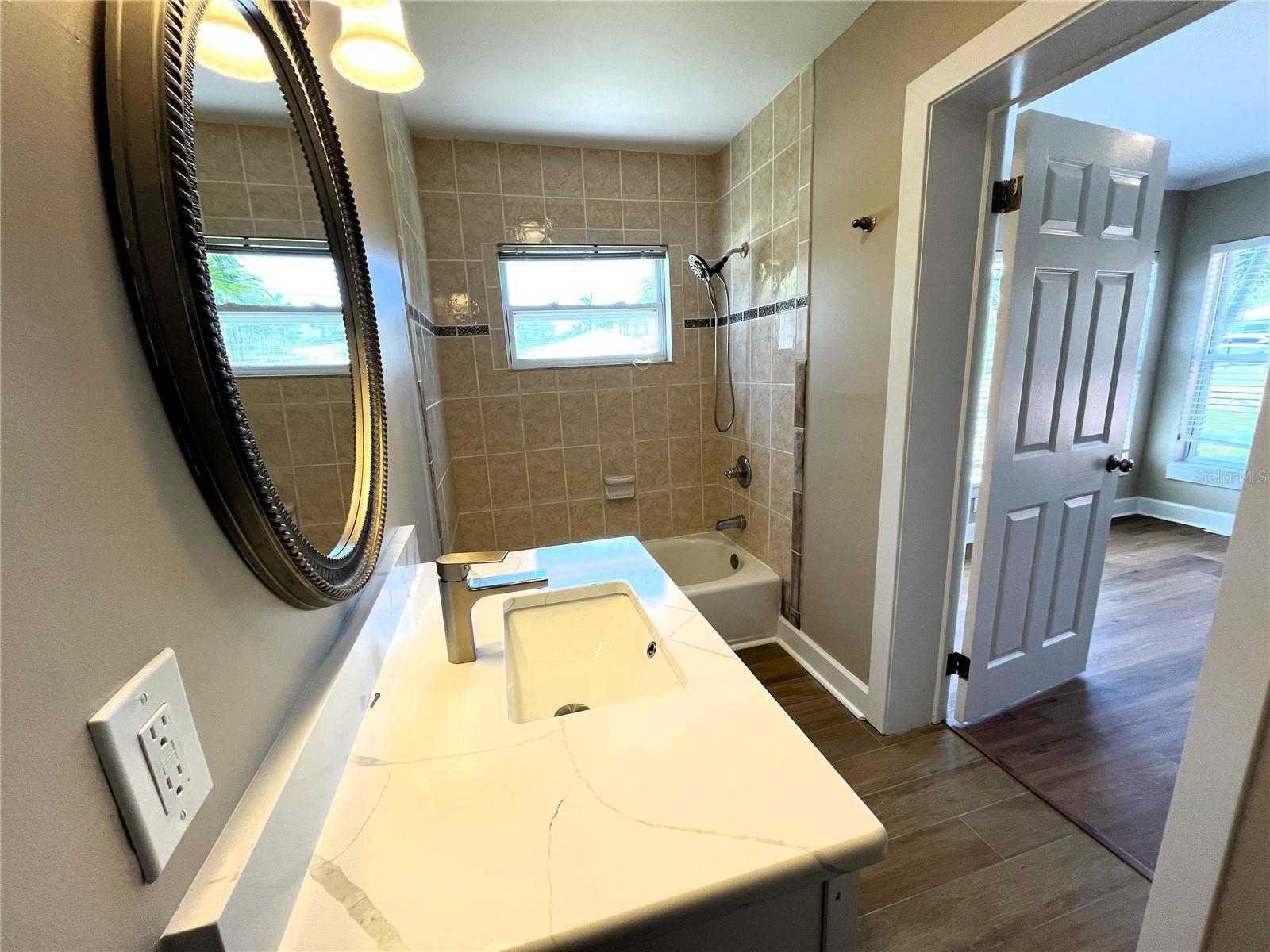 Image 6 of 24 For 3807 Belle Vista Drive E