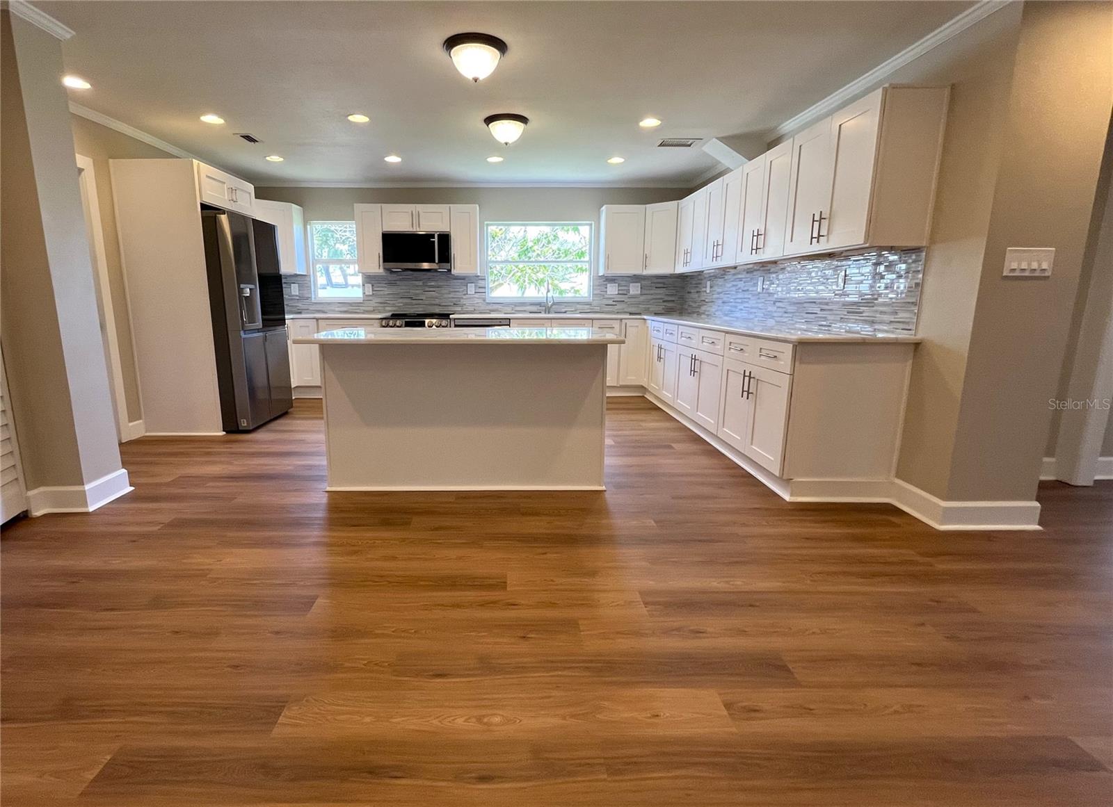 Image 9 of 24 For 3807 Belle Vista Drive E