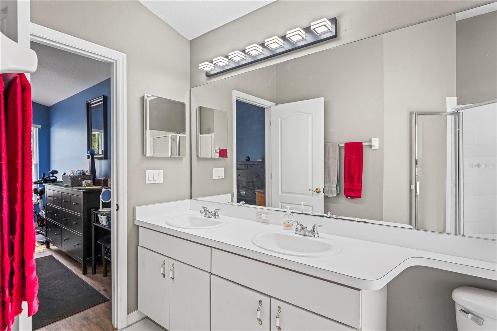 Image 20 of 46 For 30639 Tremont Drive