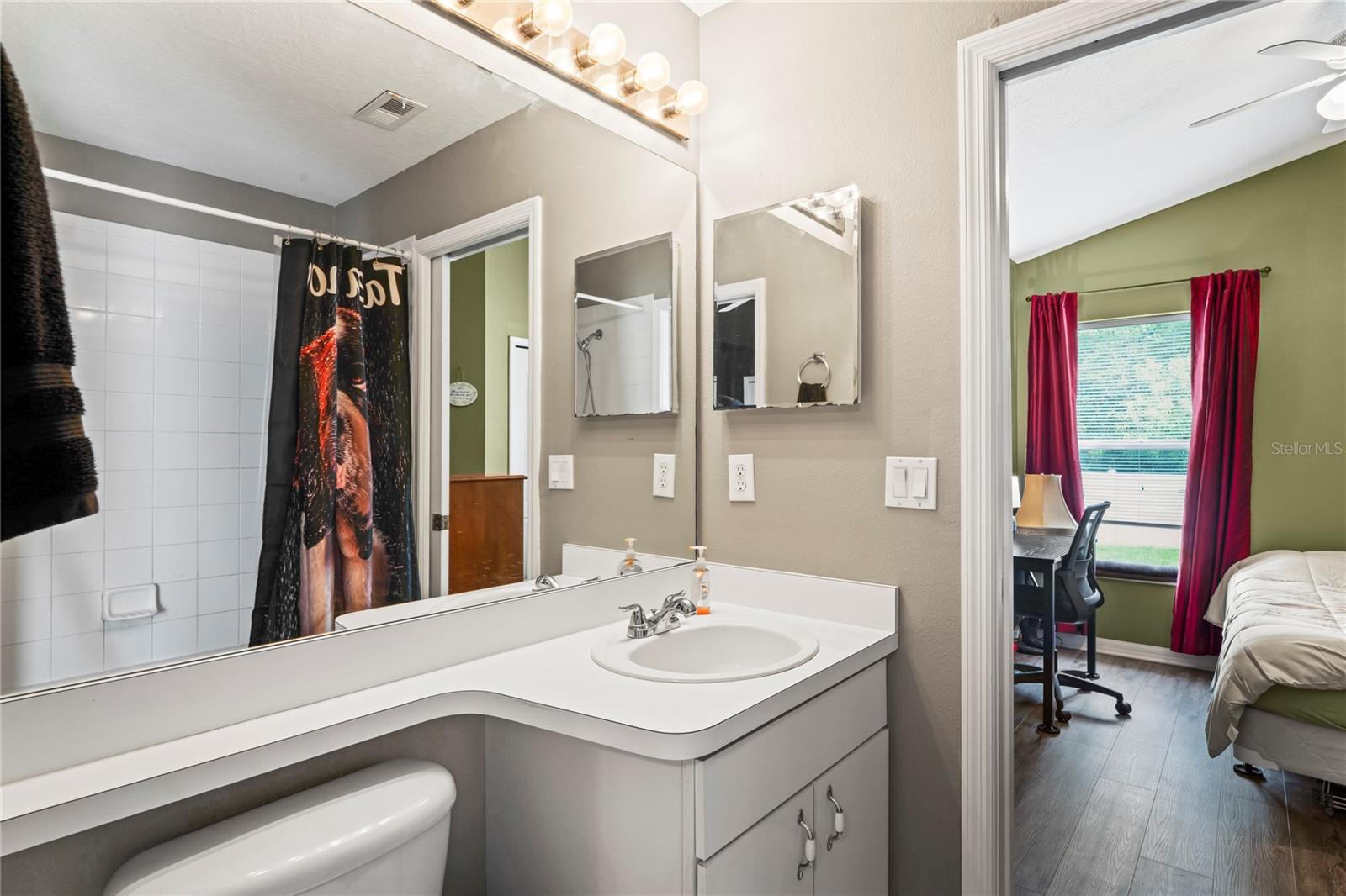 Image 24 of 46 For 30639 Tremont Drive