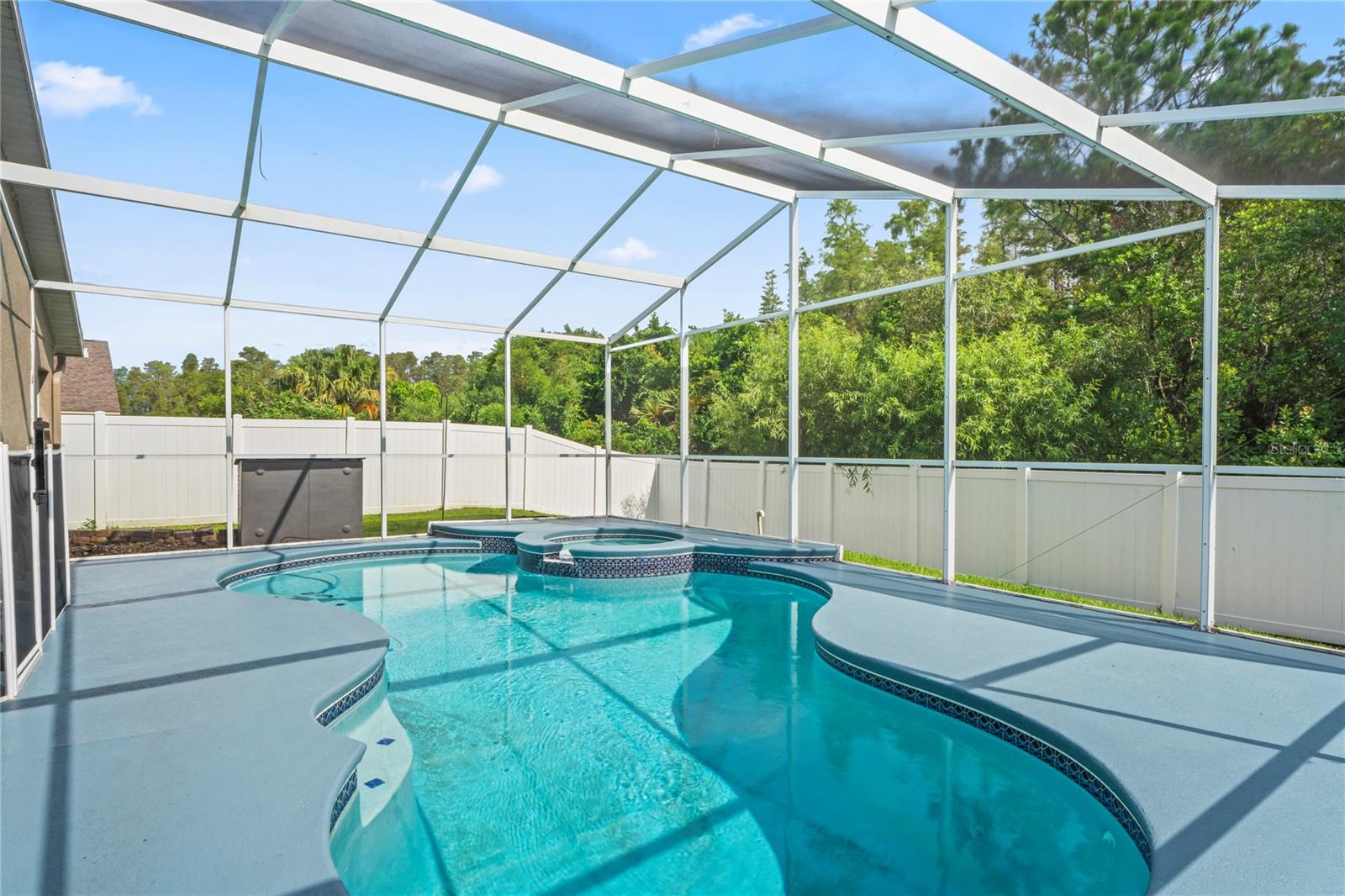 Image 32 of 46 For 30639 Tremont Drive