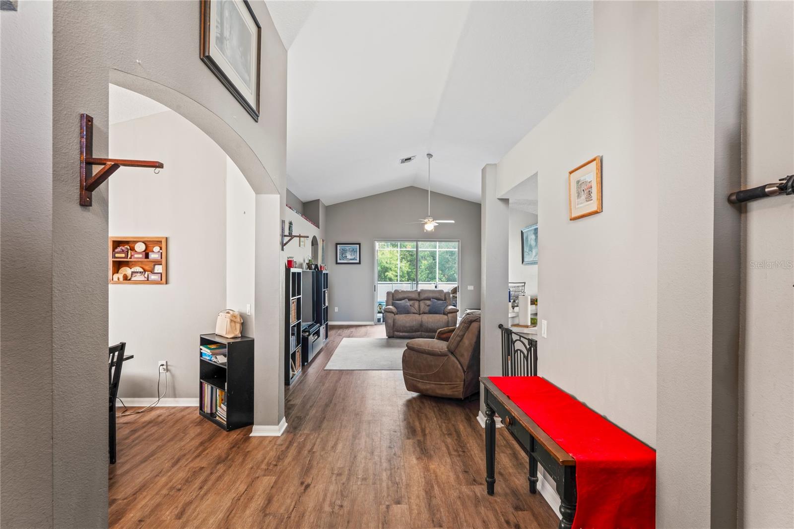 Image 5 of 46 For 30639 Tremont Drive