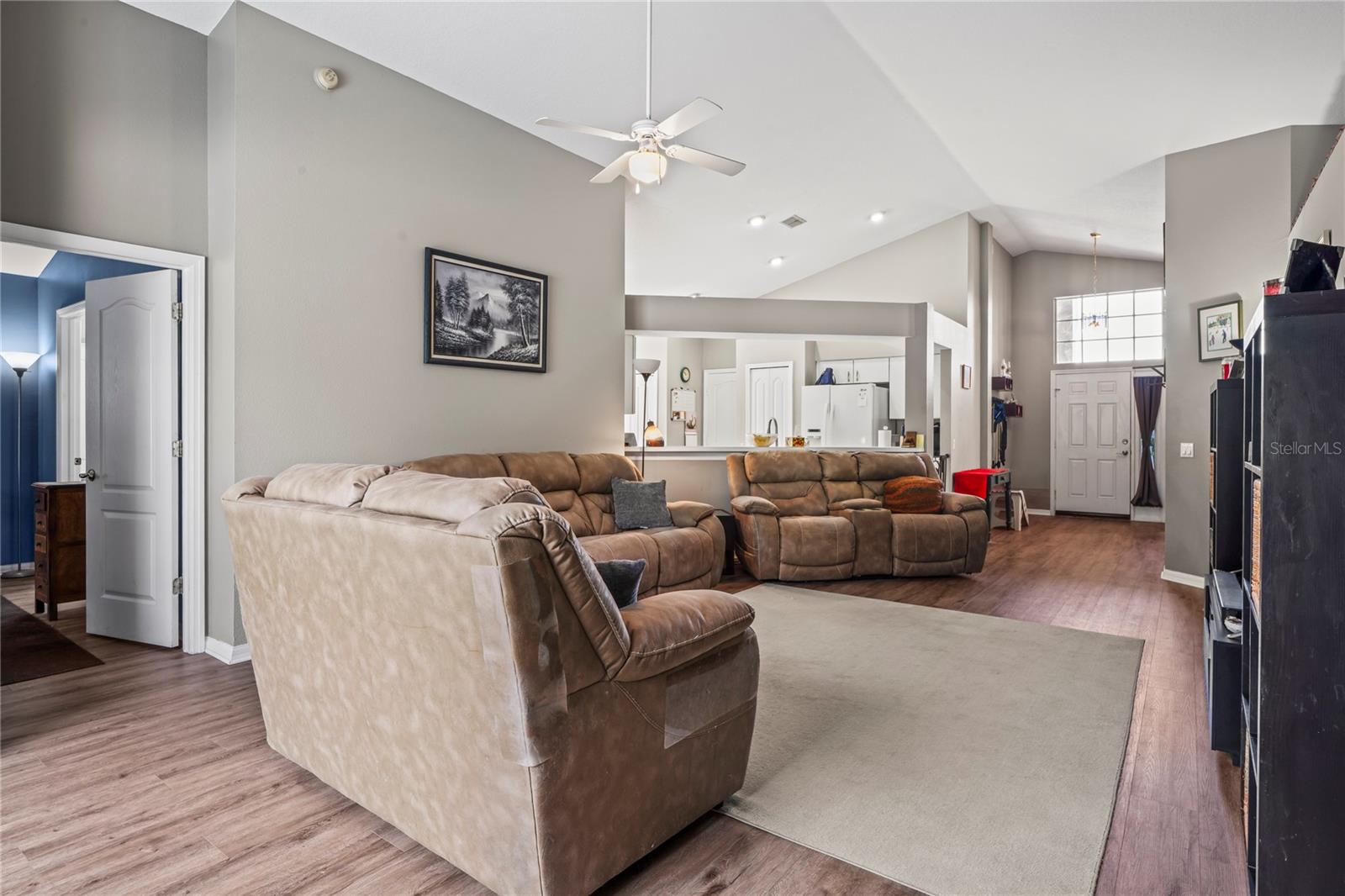 Image 8 of 46 For 30639 Tremont Drive