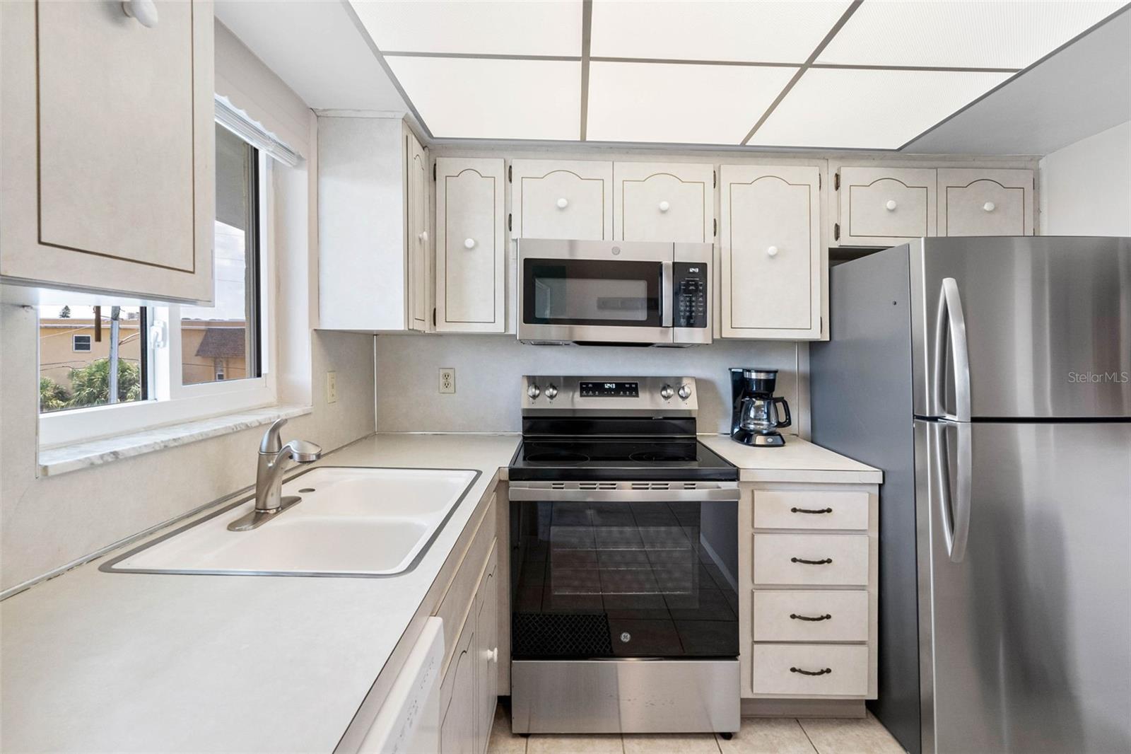 Image 16 of 55 For 6767 Sunset Way 303