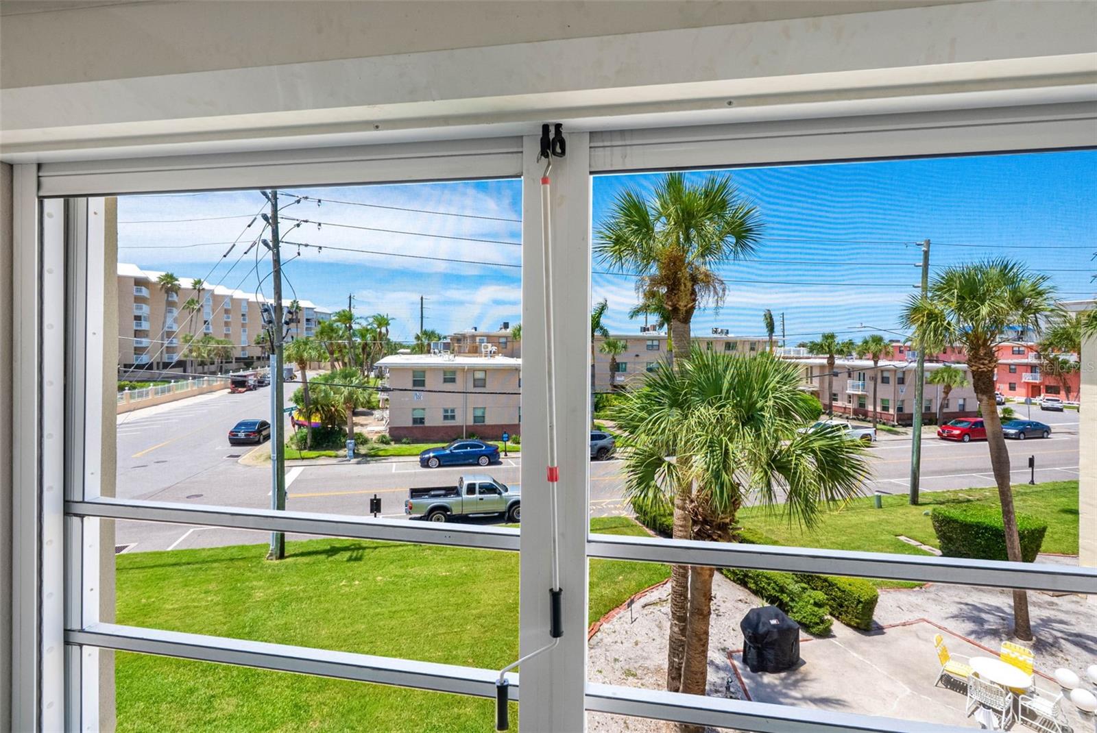Image 6 of 55 For 6767 Sunset Way 303