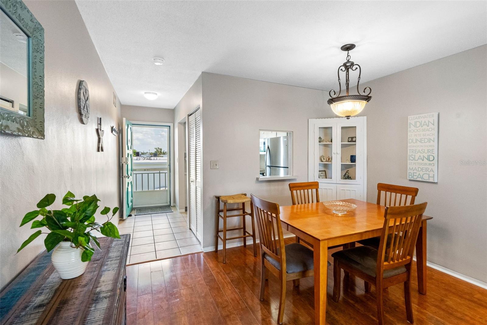 Image 8 of 55 For 6767 Sunset Way 303