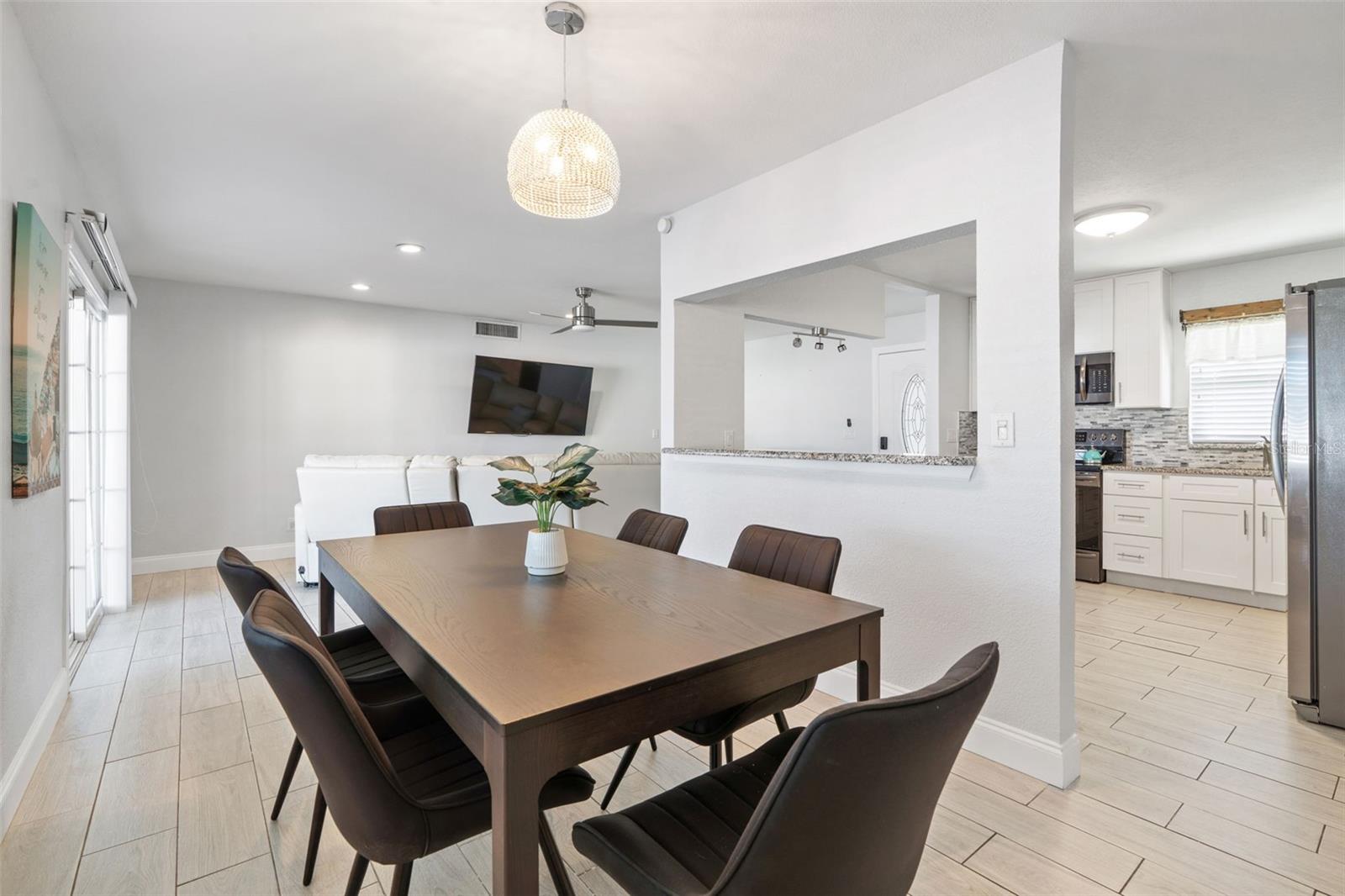 Listing photo id 15 for 6004 Tampa Shores Boulevard