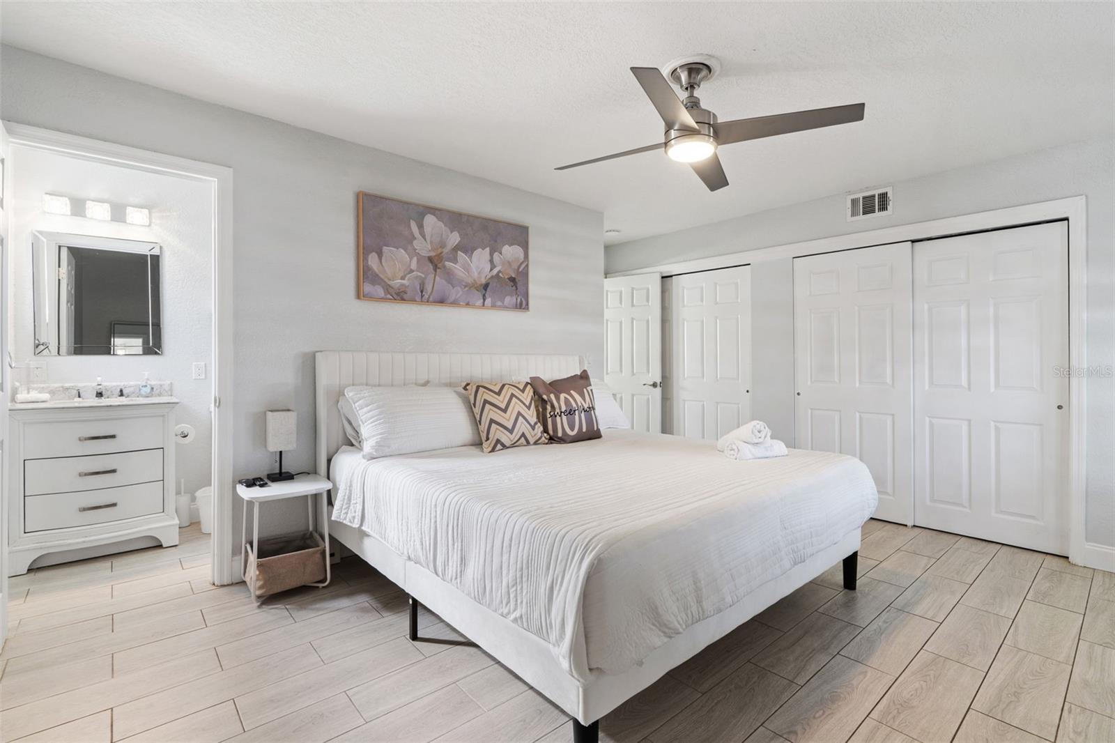 Listing photo id 18 for 6004 Tampa Shores Boulevard