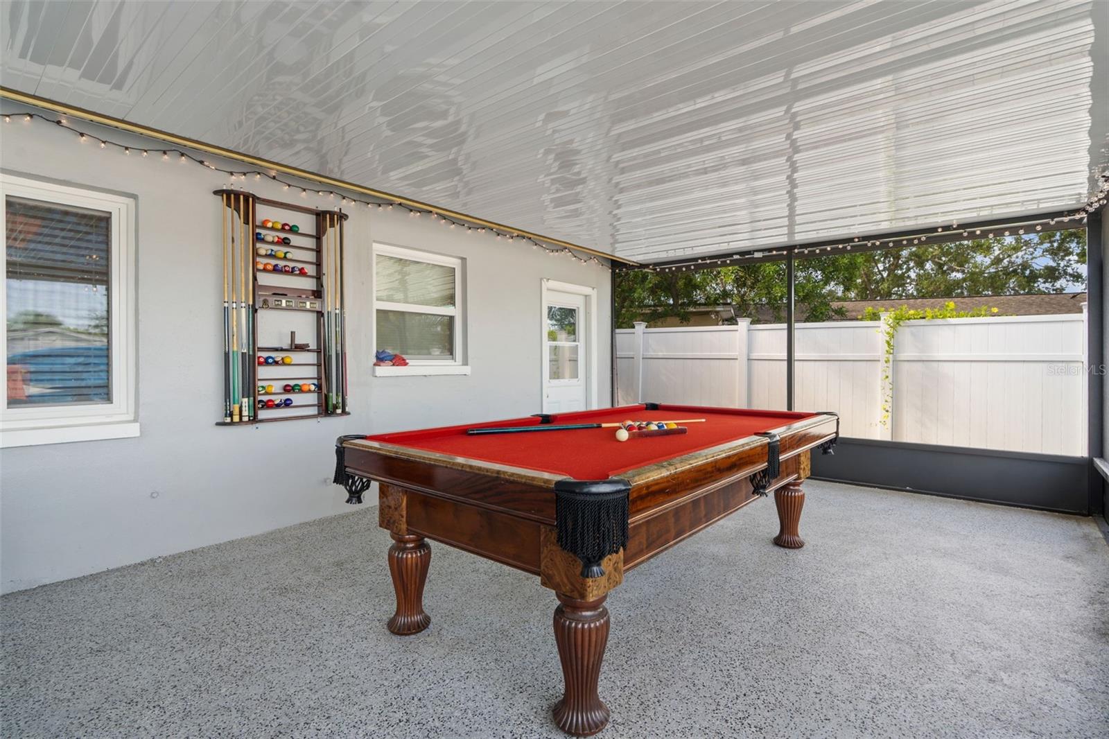 Listing photo id 32 for 6004 Tampa Shores Boulevard