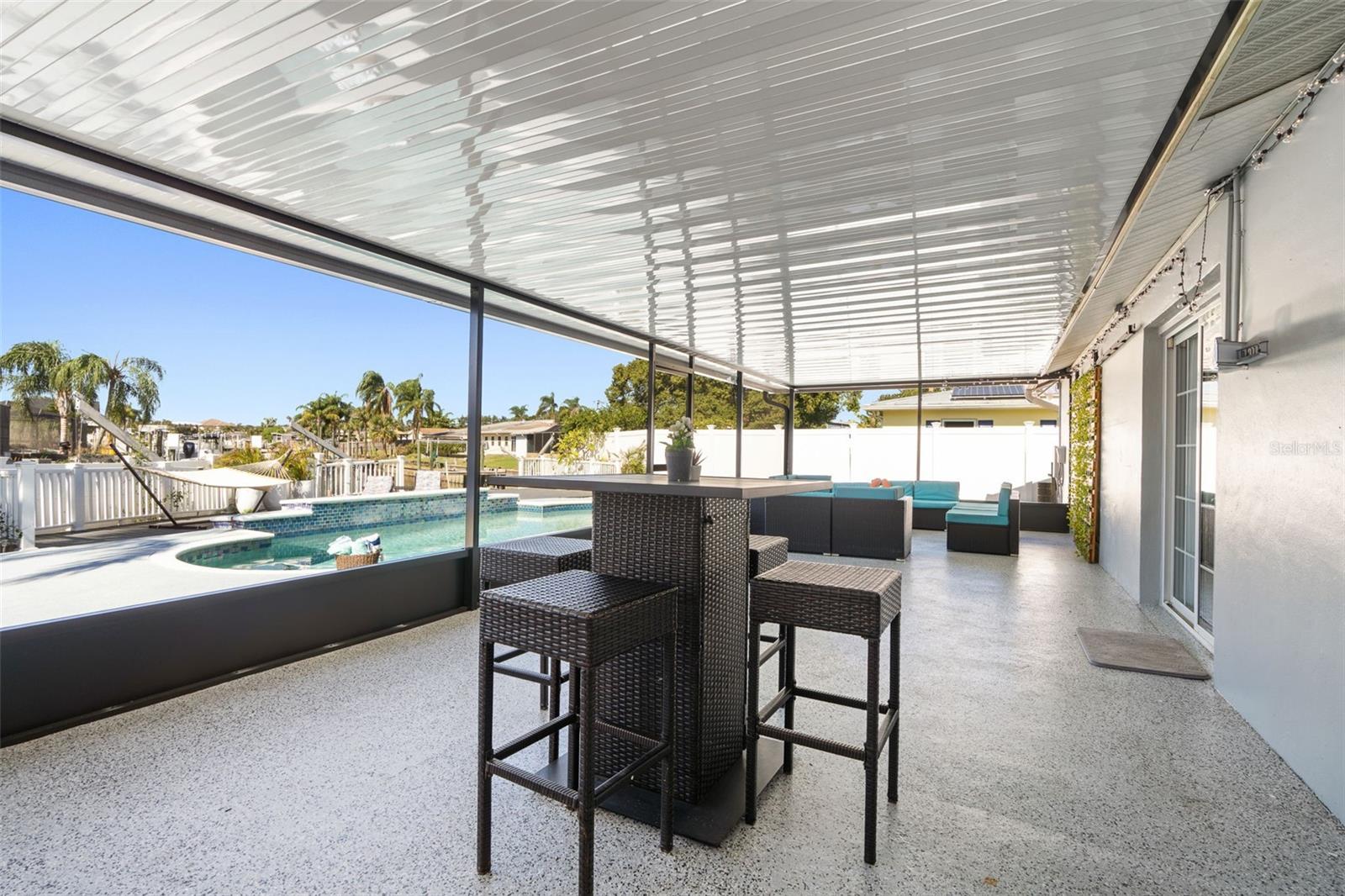Listing photo id 34 for 6004 Tampa Shores Boulevard