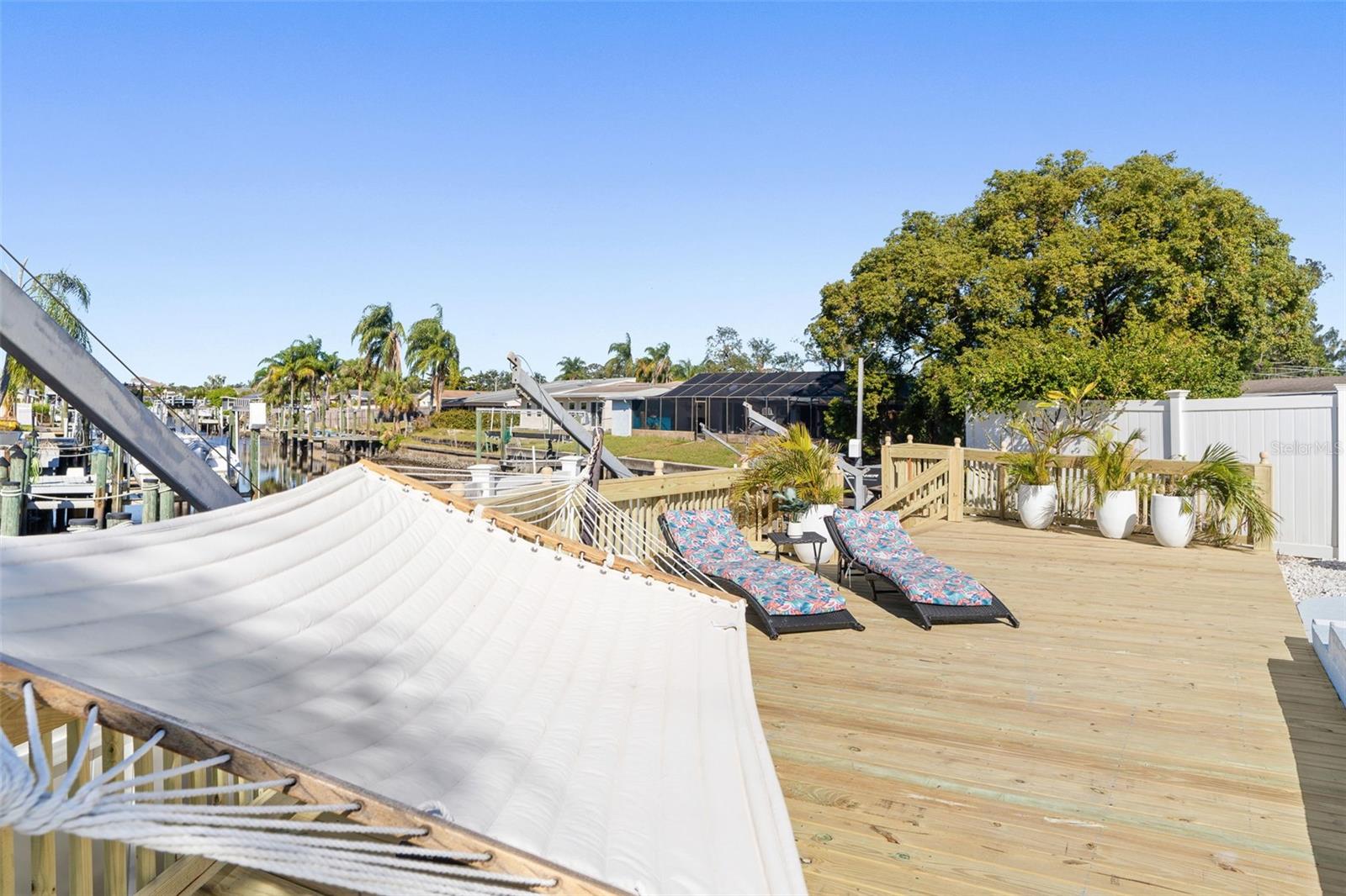 Listing photo id 40 for 6004 Tampa Shores Boulevard